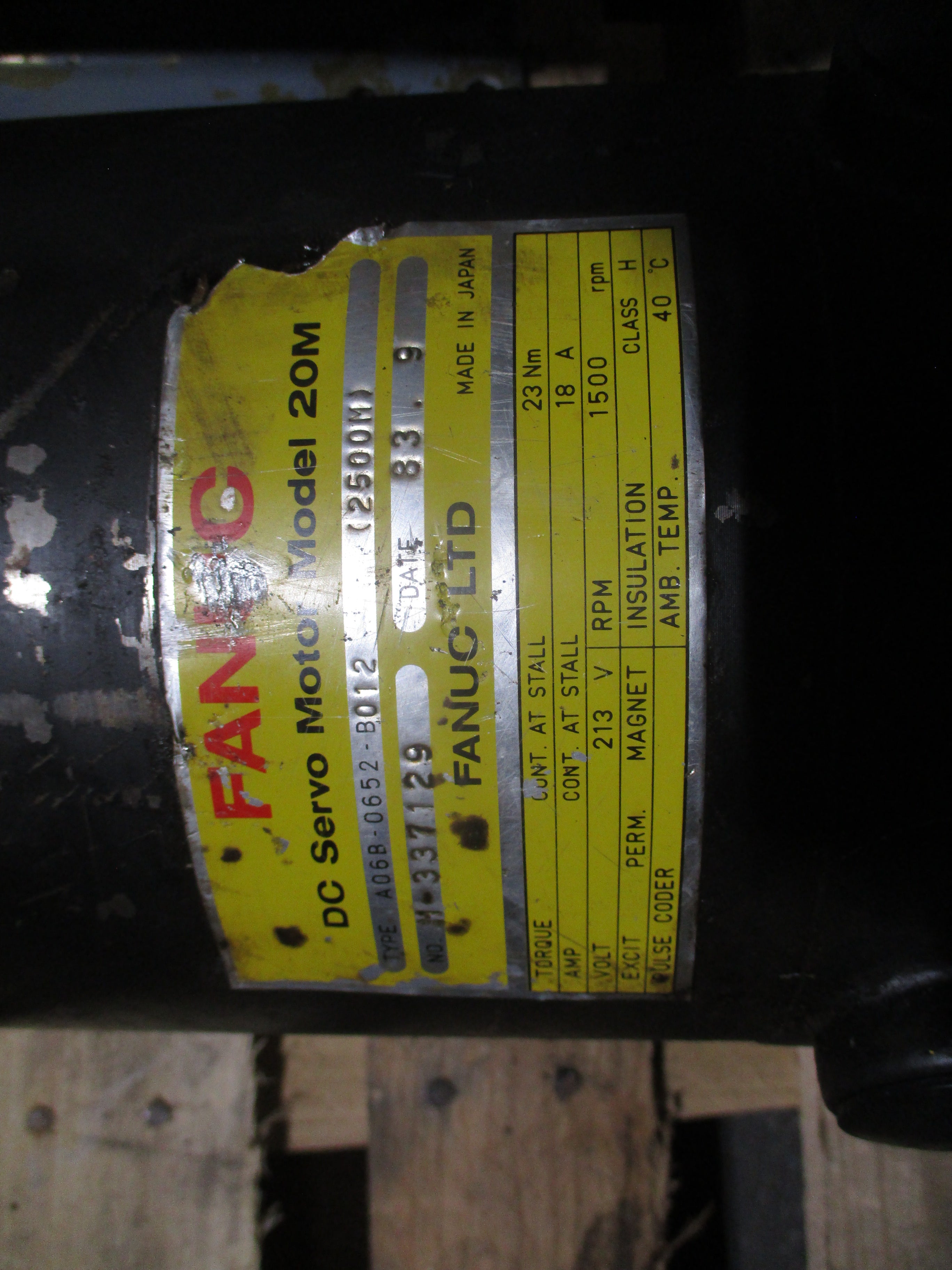 Fanuc Model 20M DC Servo Motor A06B-0652-B012 2500M 23Nm 1500RPM 213VDC 18A