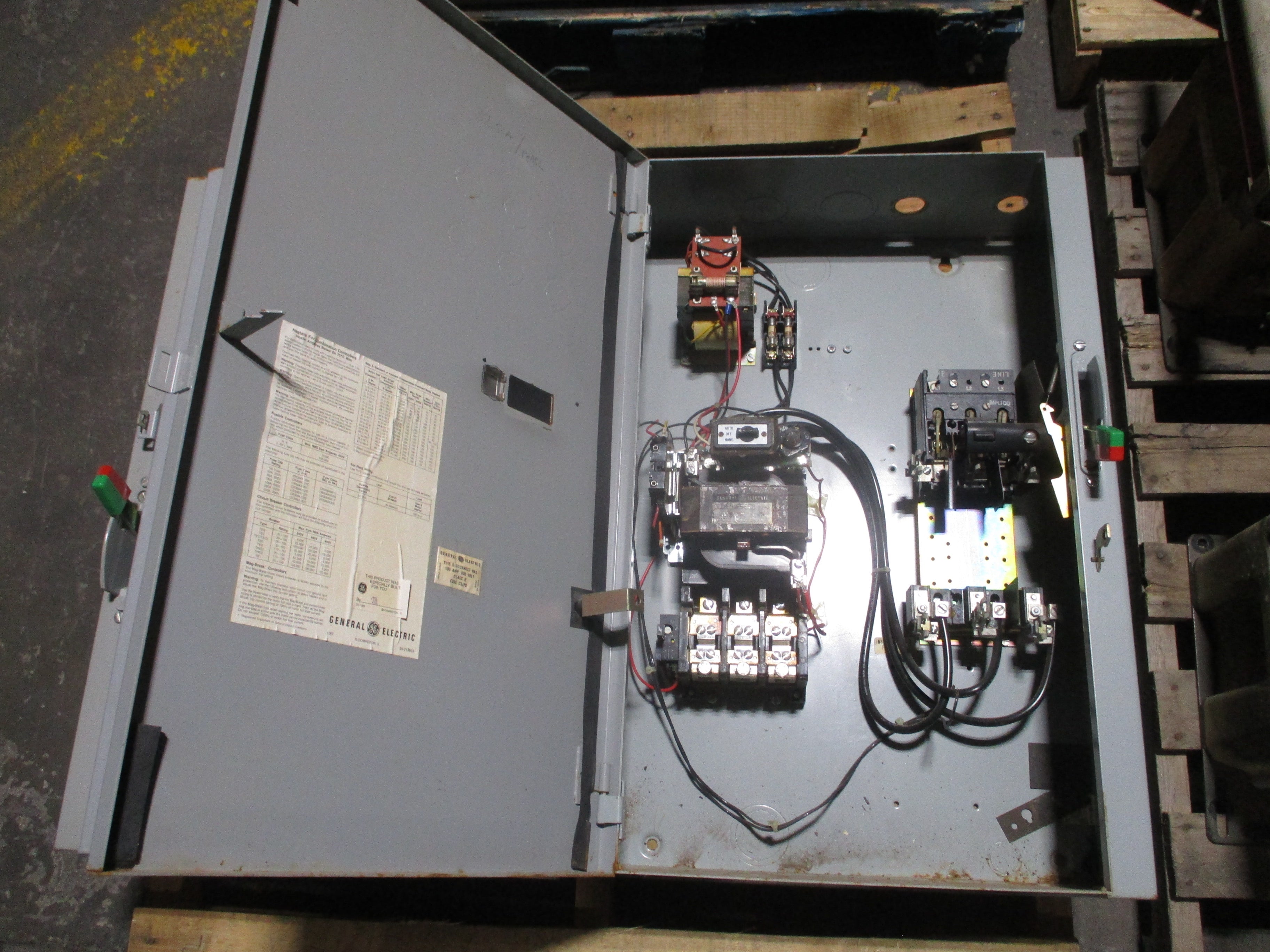 GE Non-Fusible Size 3 Combination CR308E10425AETDB 115-120V Coil 90A 600V Used