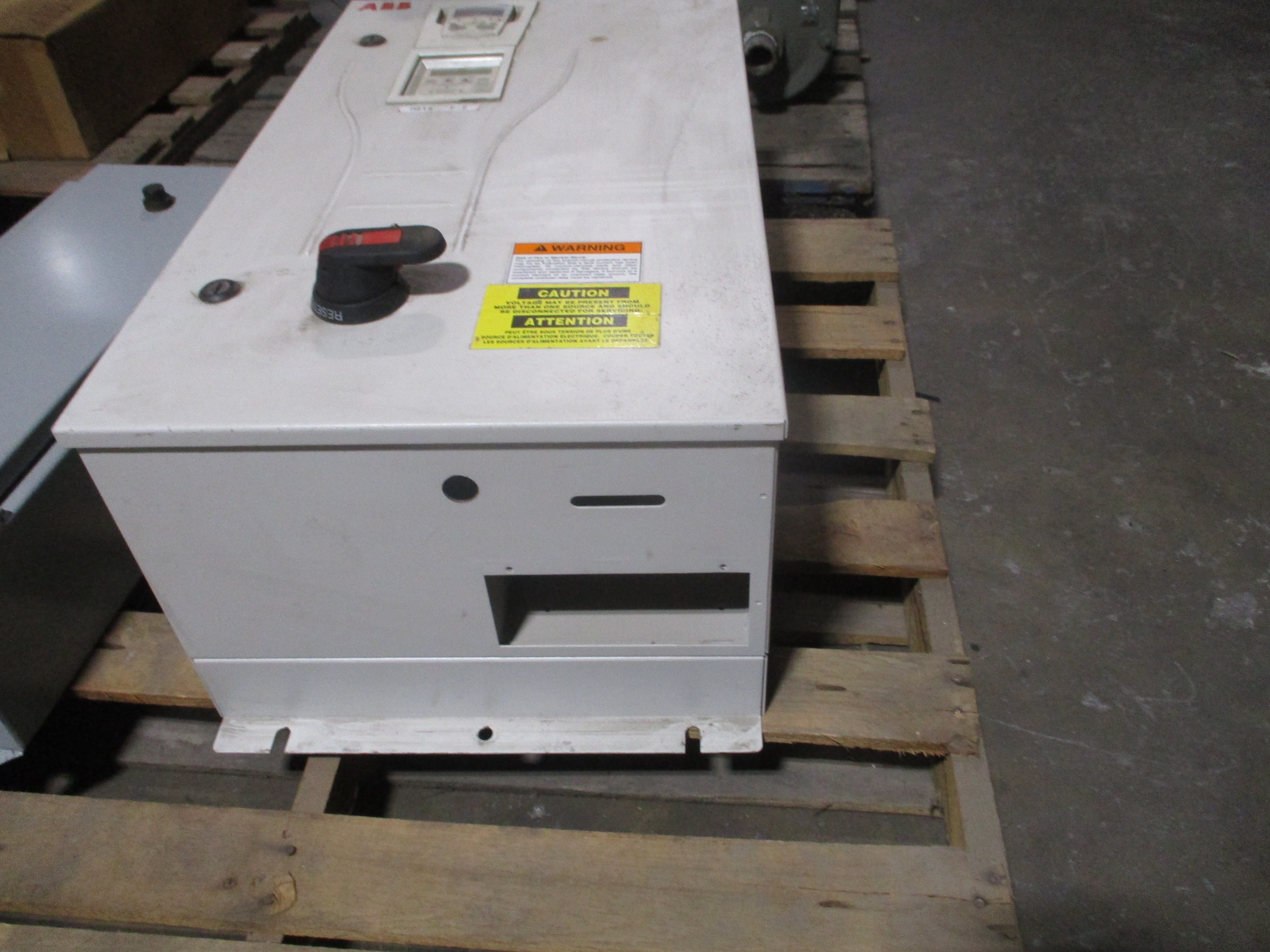 ABB ACH550 AC Drive W/Bypass ACH550-BCR-015A+F267 10HP 3Ph Input: 3Ph 48-63Hz