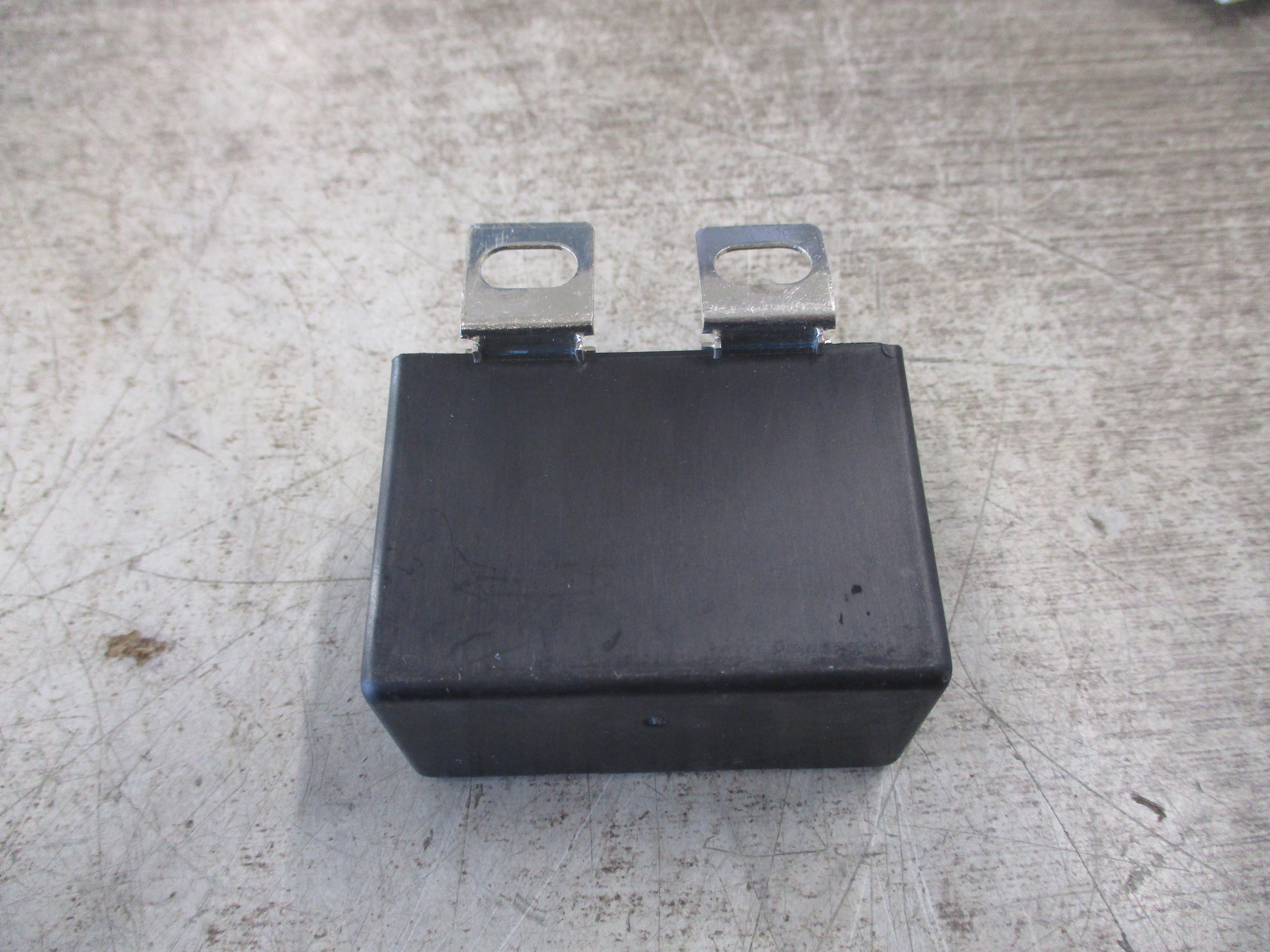 Telemecanique Magnetic Coil LX1 D6 F7 110V 50/60Hz *Missing (3) Terminal Screws*