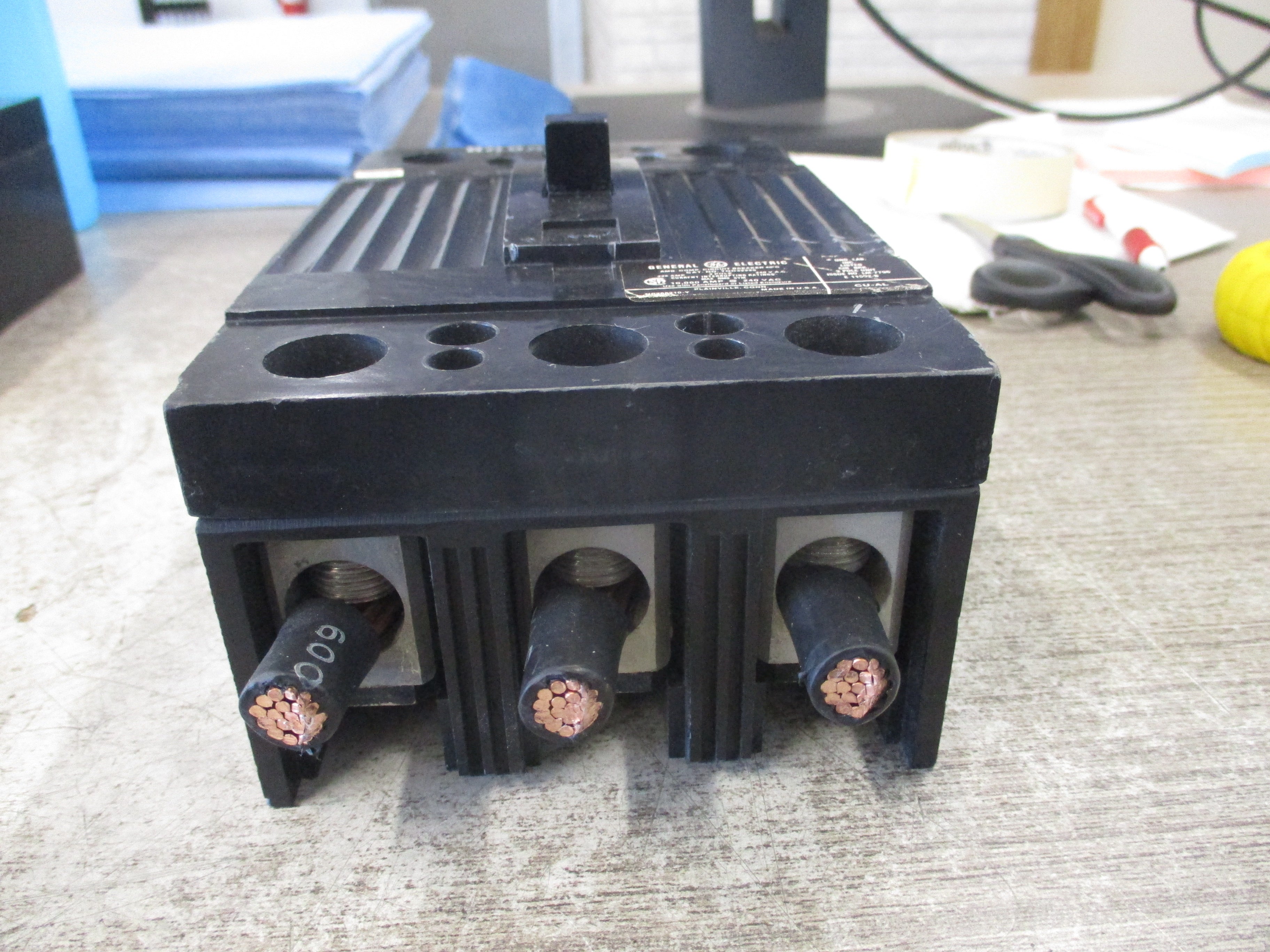 GE Circuit Breaker TQD32225 225A 240V 3P Used