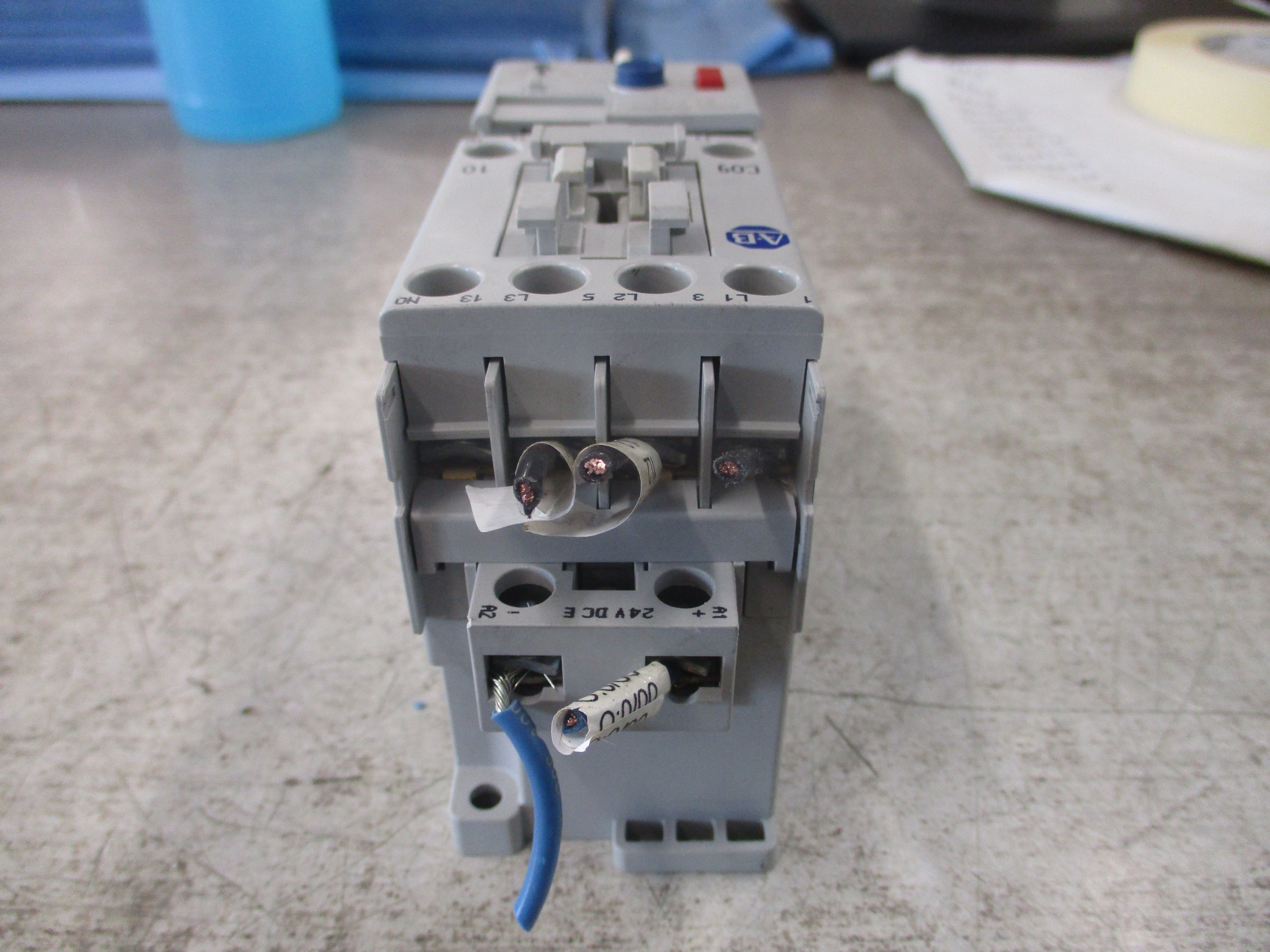 Allen-Bradley Starter 100-C09E*10/193-EEDB 24VDC Coil Trip: 3.2-16A 600V Used
