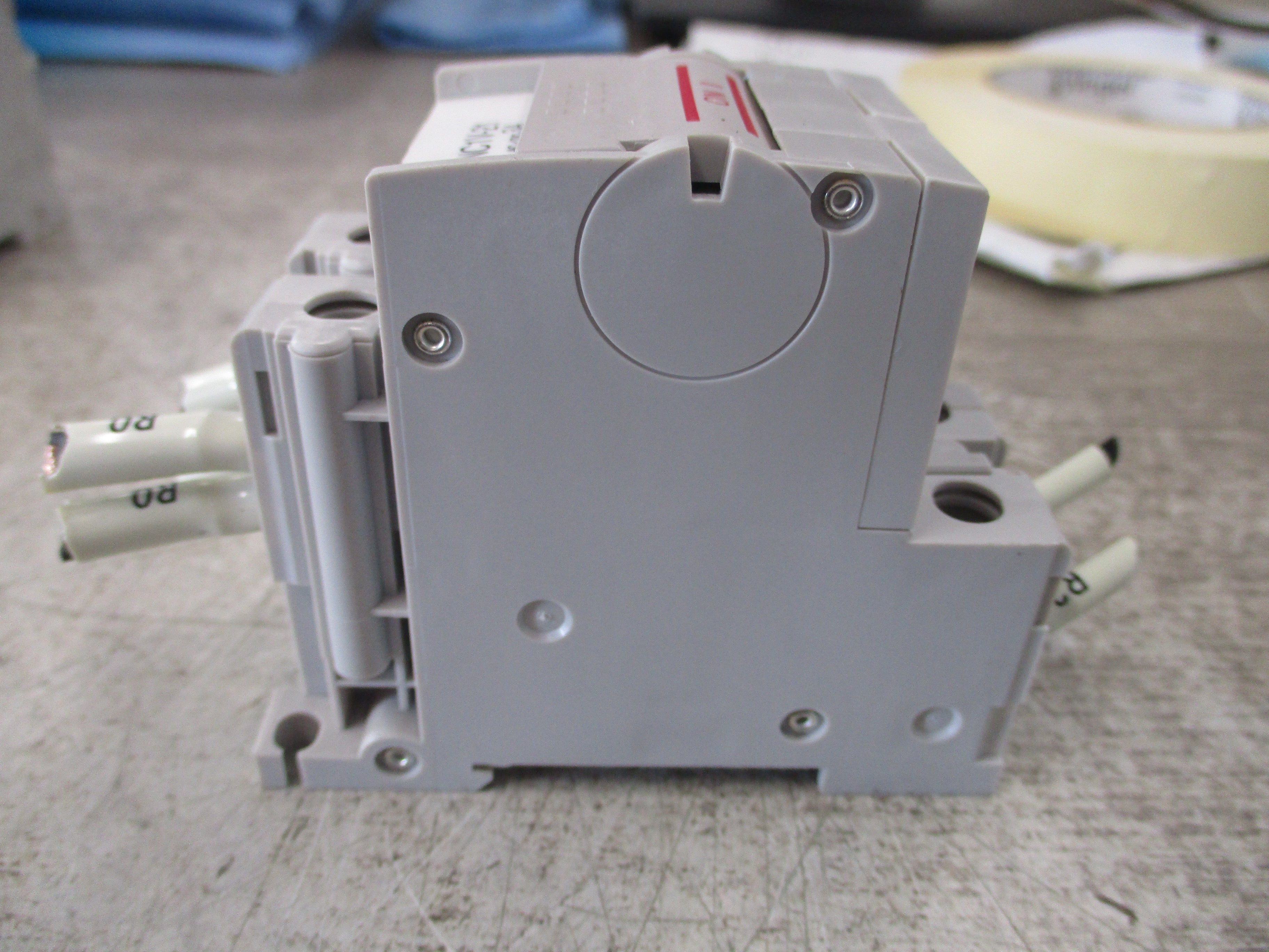 Idec Circuit Breaker NC1V-2100 3A 250V 2P Used