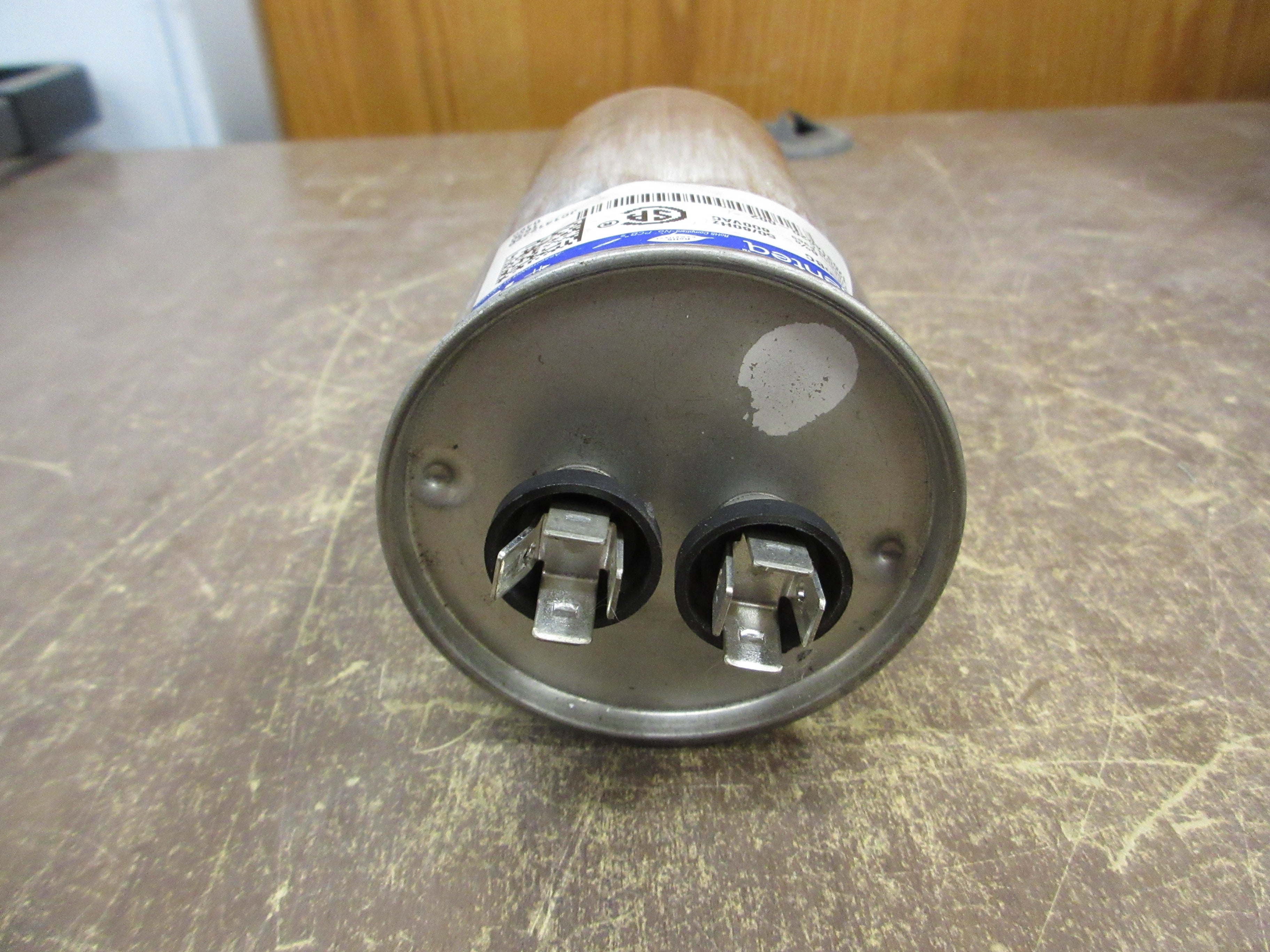 Genteq Capacitor 27L830BC 45uF 50/60Hz 600V *Dented* Used