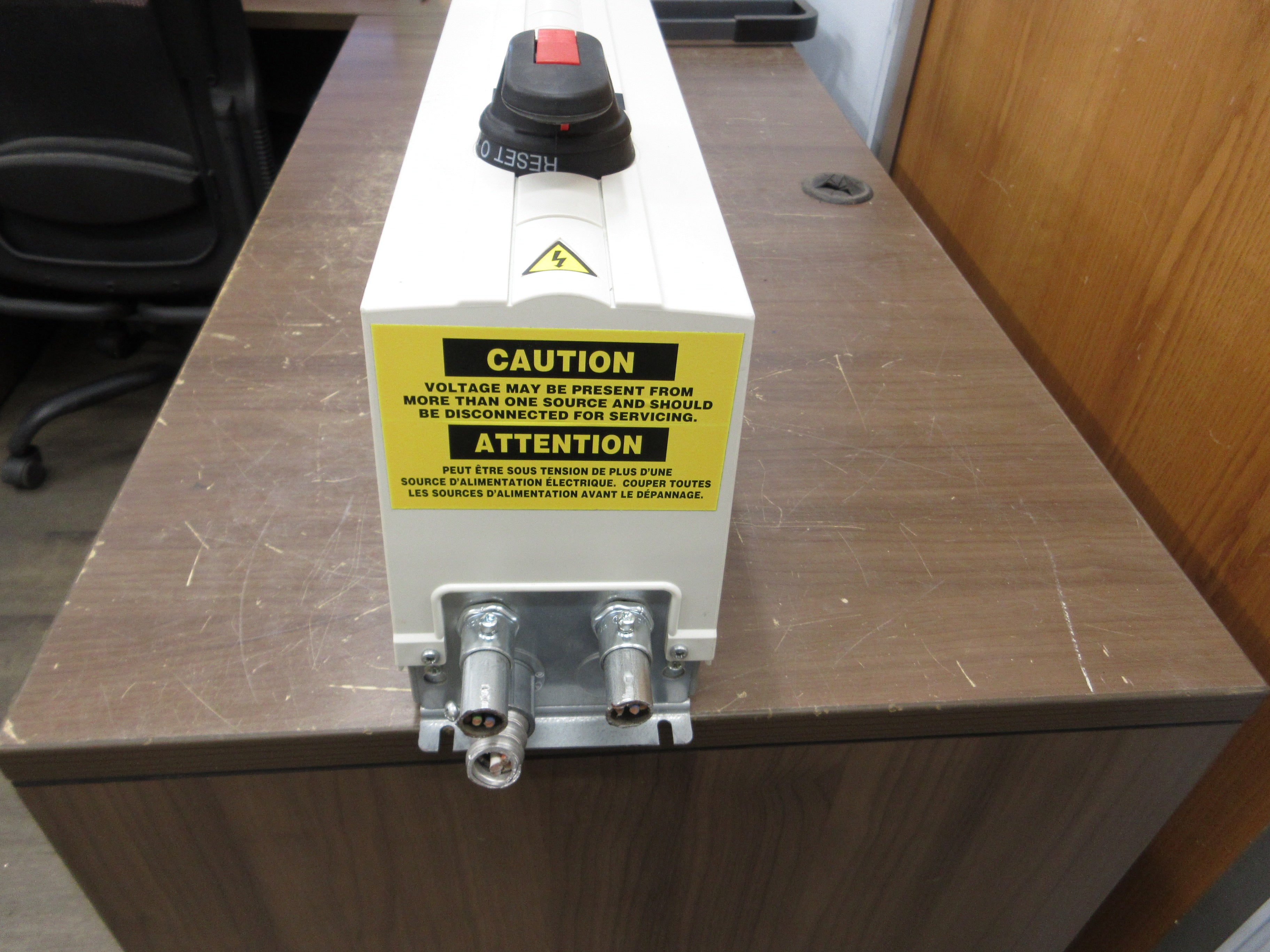 ABB ACH550 AC Drive w/ Bypass ACH550-VCR-04A6-2+F267 1HP 3Ph w/ Keypad Used