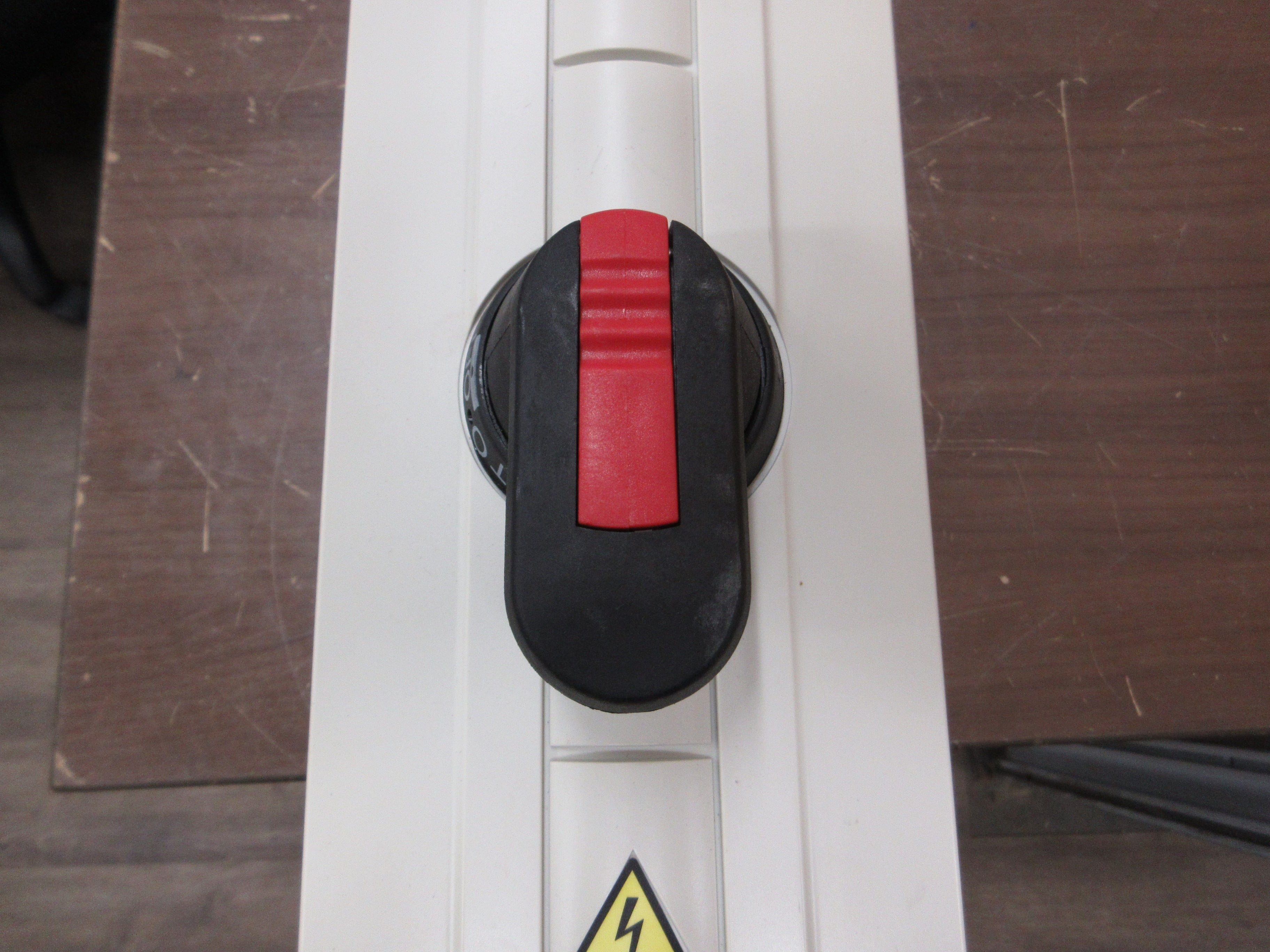 ABB ACH550 AC Drive w/ Bypass ACH550-VCR-017A-2+F267 5HP 3Ph w/ Keypad Used