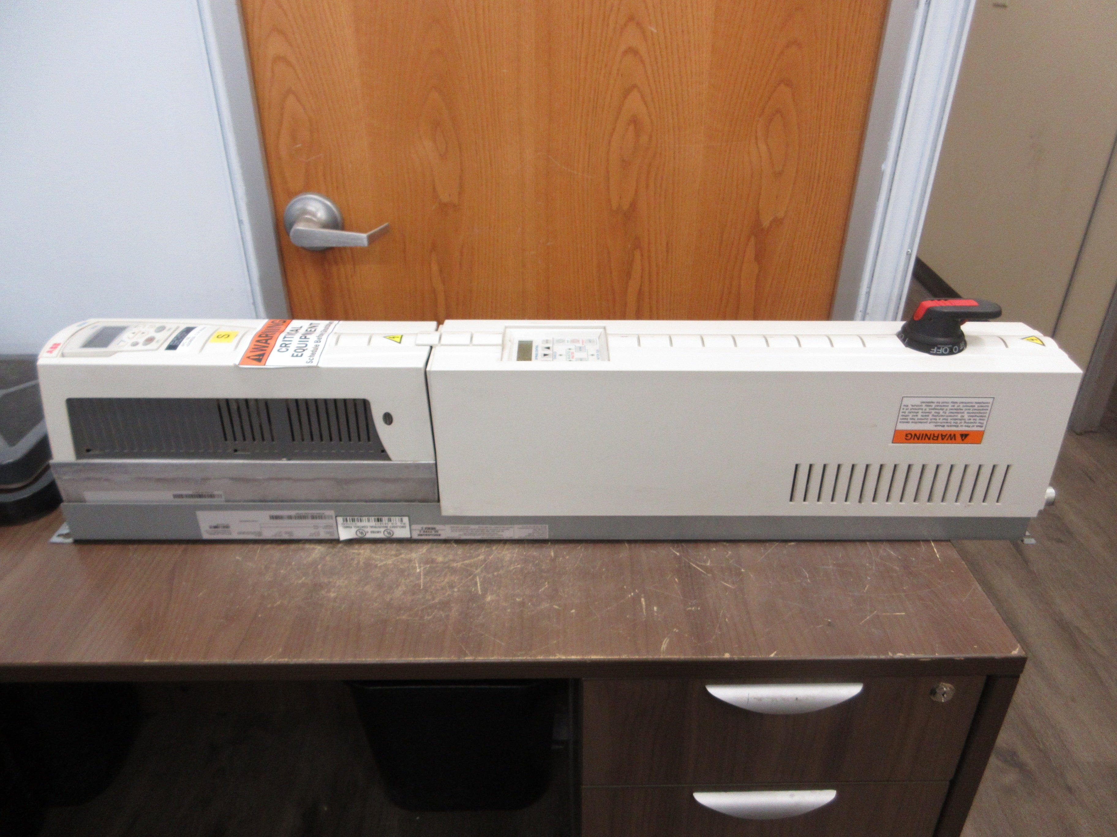 ABB ACH550 AC Drive w/ Bypass ACH550-VCR-024A-2+F267 7.5HP 3Ph w/ Keypad