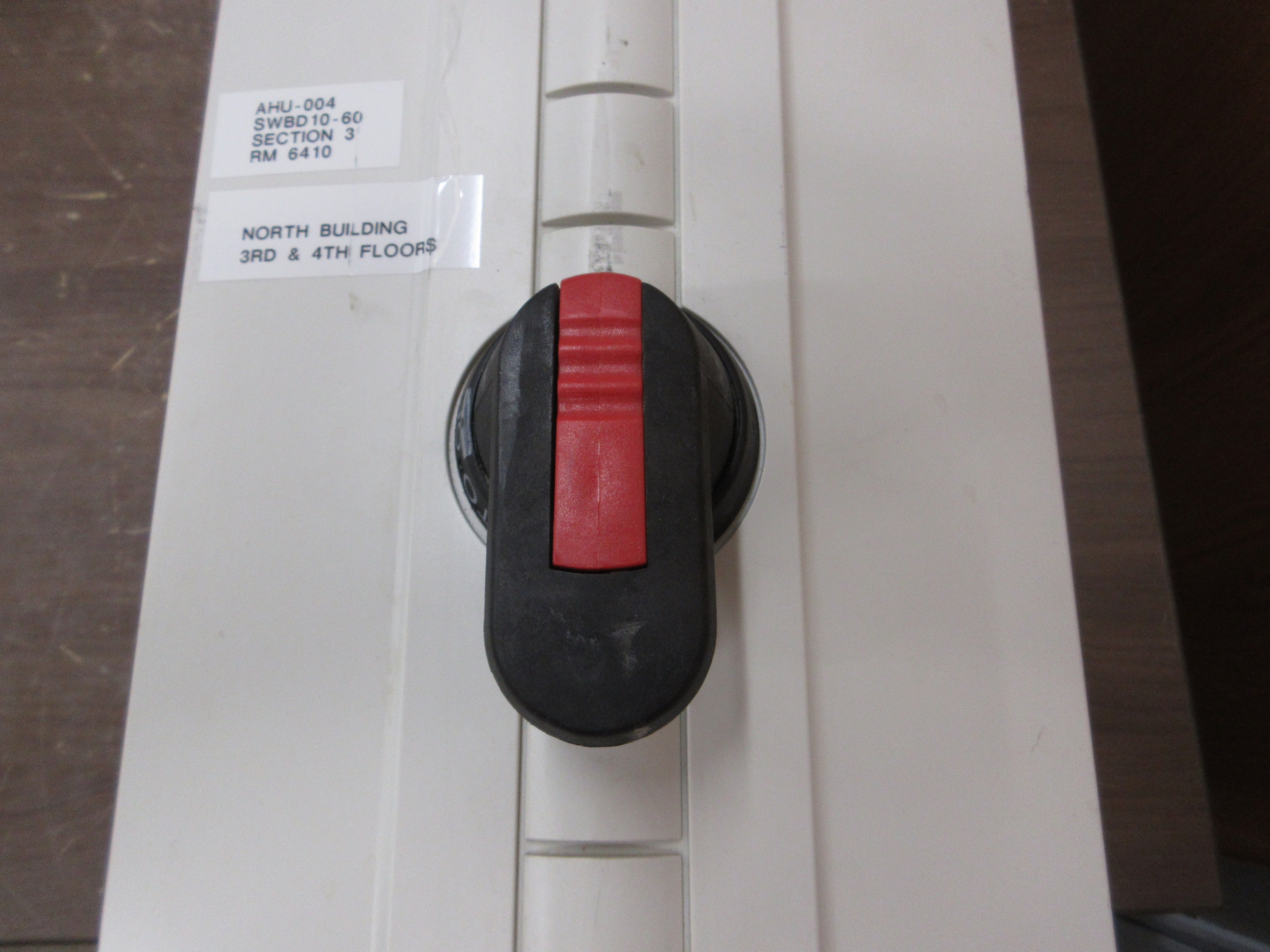 ABB ACH550 AC Drive w/ Bypass ACH550-VCR-059A-2+F267 20HP 3Ph w/ Keypad Used