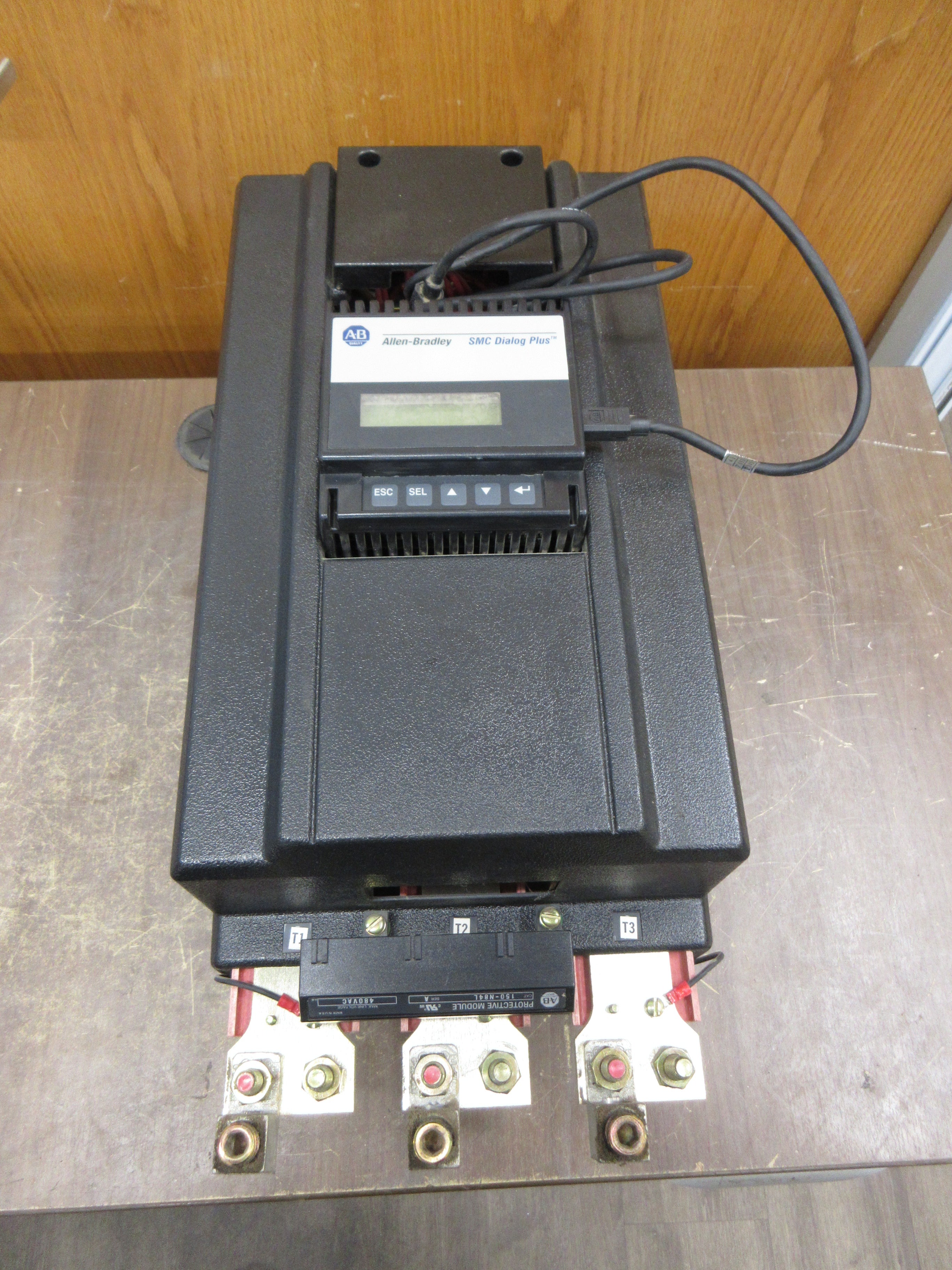 Allen-Bradley SMC Dialog Plus Soft Start 150-B180NBD Ser. A 208-480V 150HP 180A