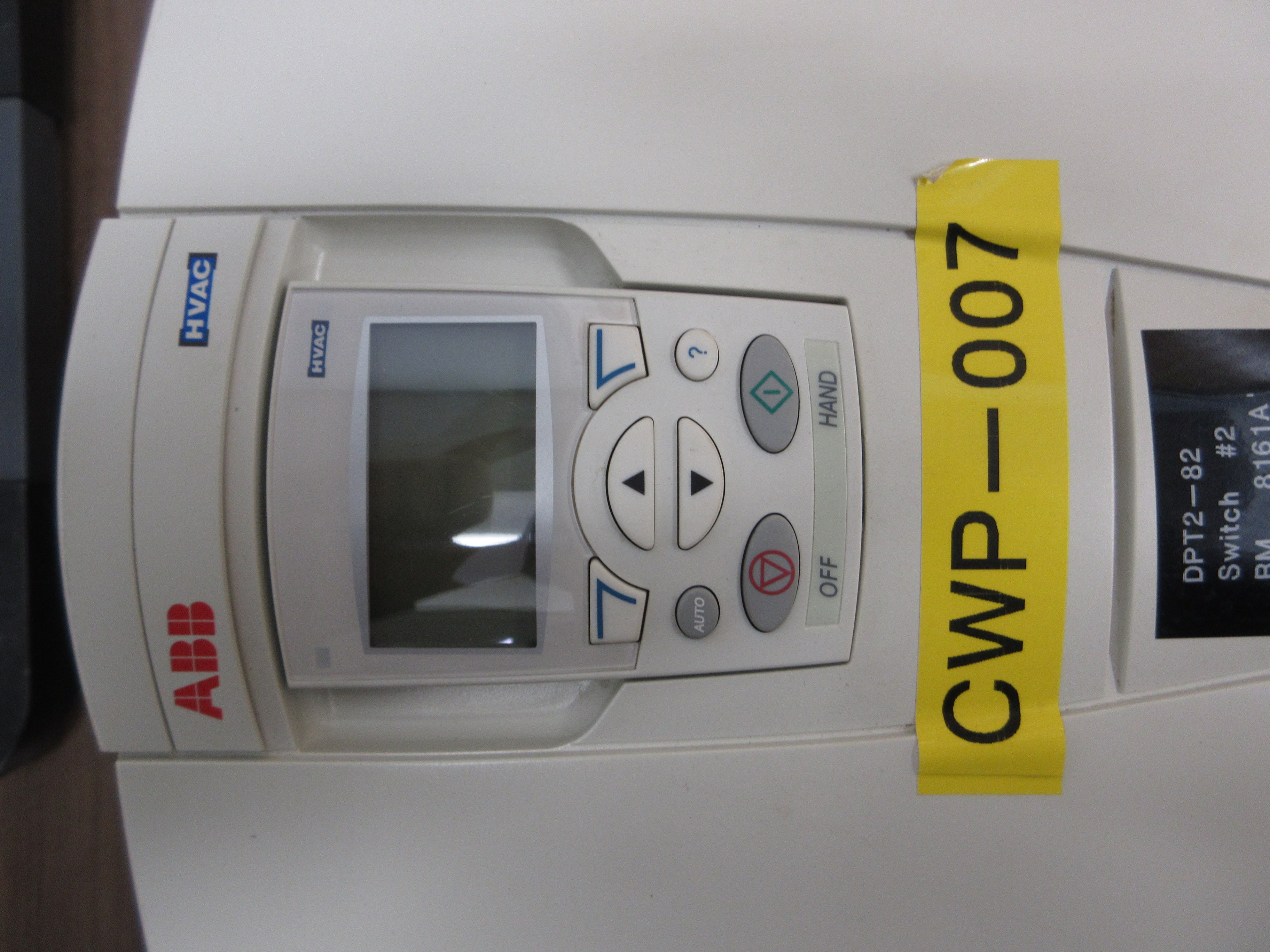 ABB ACH550 AC Drive w/ Bypass ACH550-VCR-046A-F267 15HP 3Ph w/ Keypad Used