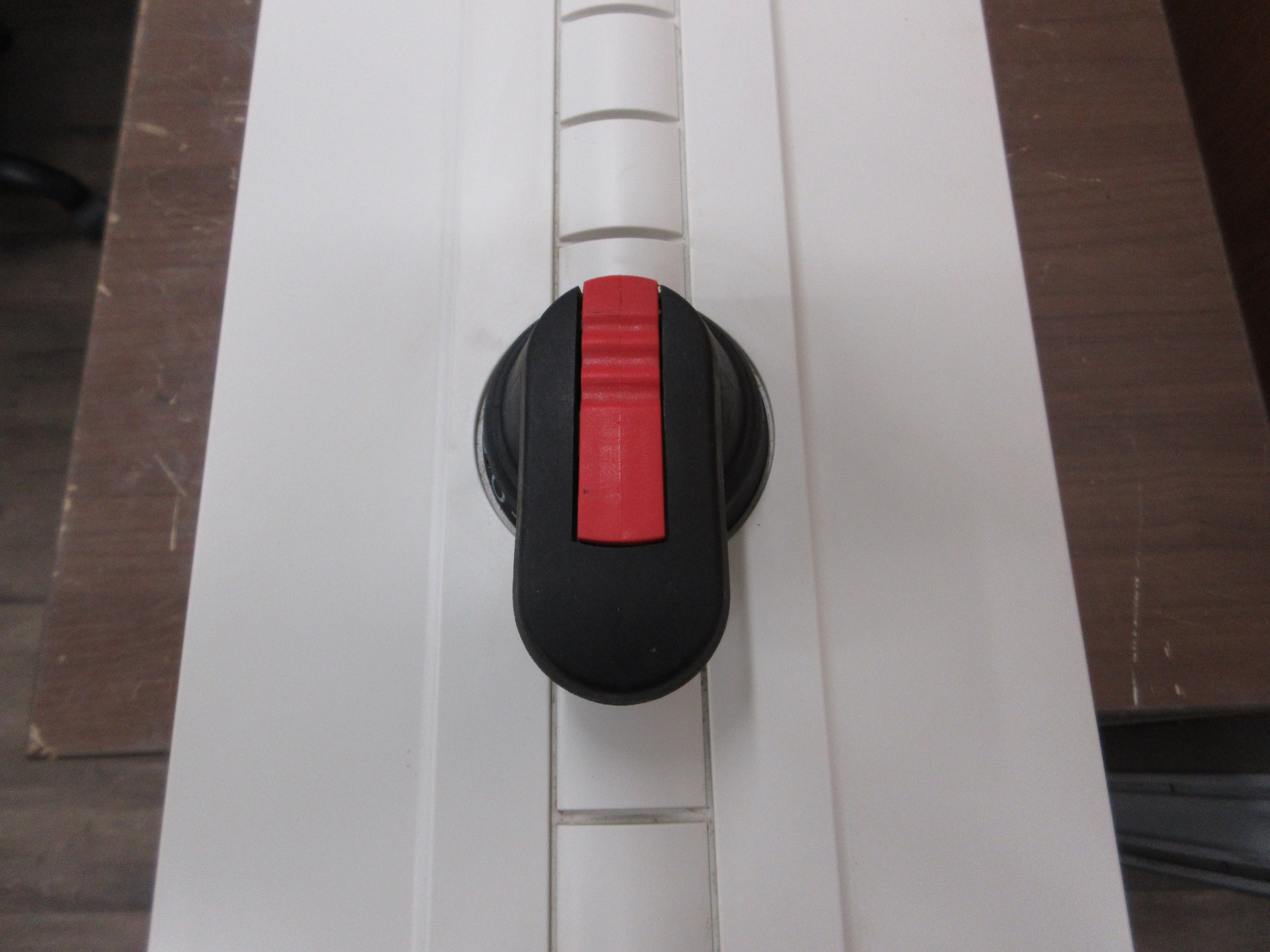 ABB ACH550 AC Drive w/ Bypass ACH550-VCR-046A-F267 15HP 3Ph w/ Keypad Used