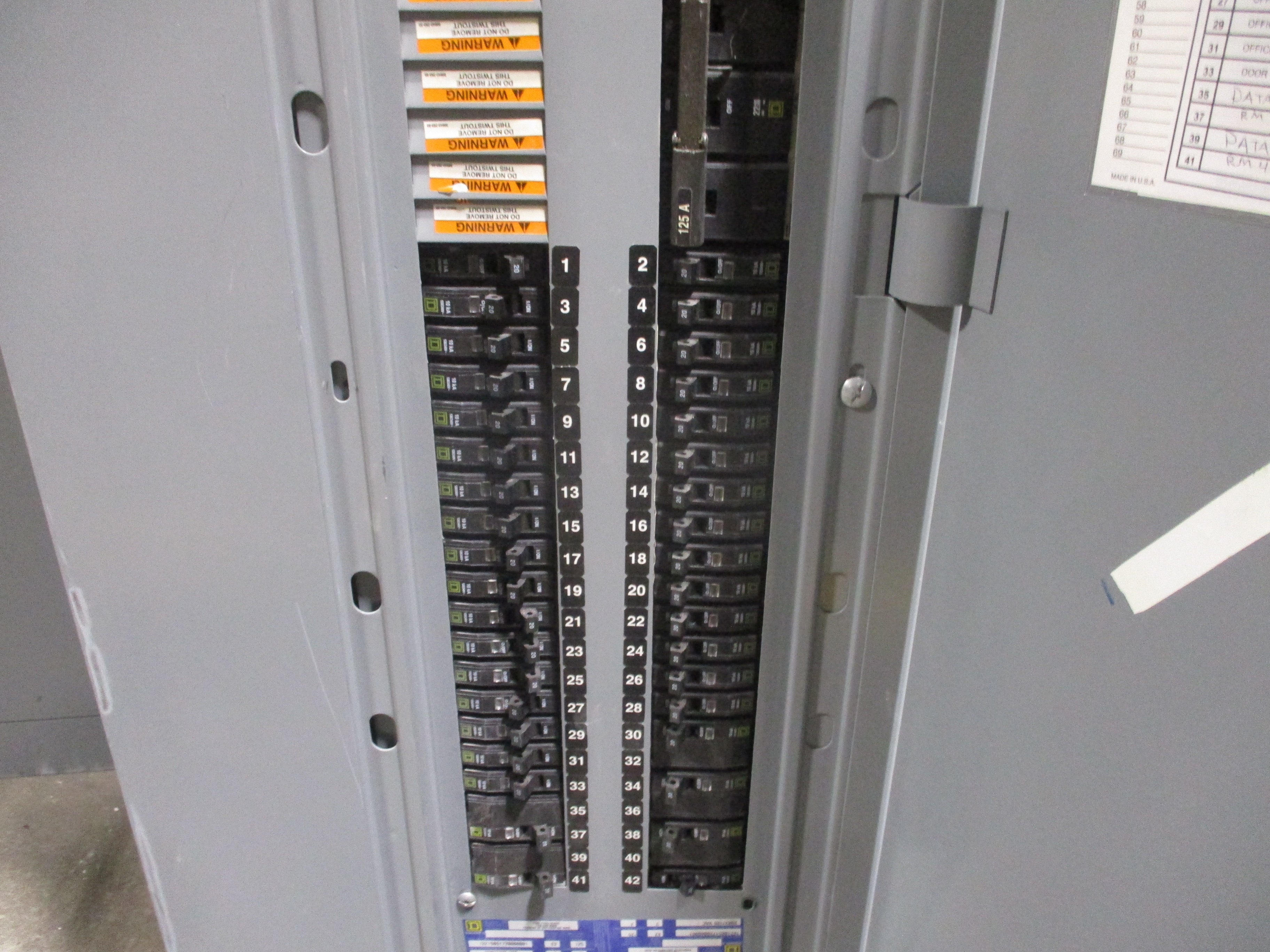 Square D Main Breaker Circuit Breaker Panel 12219851720060001 125A Main 125A Max