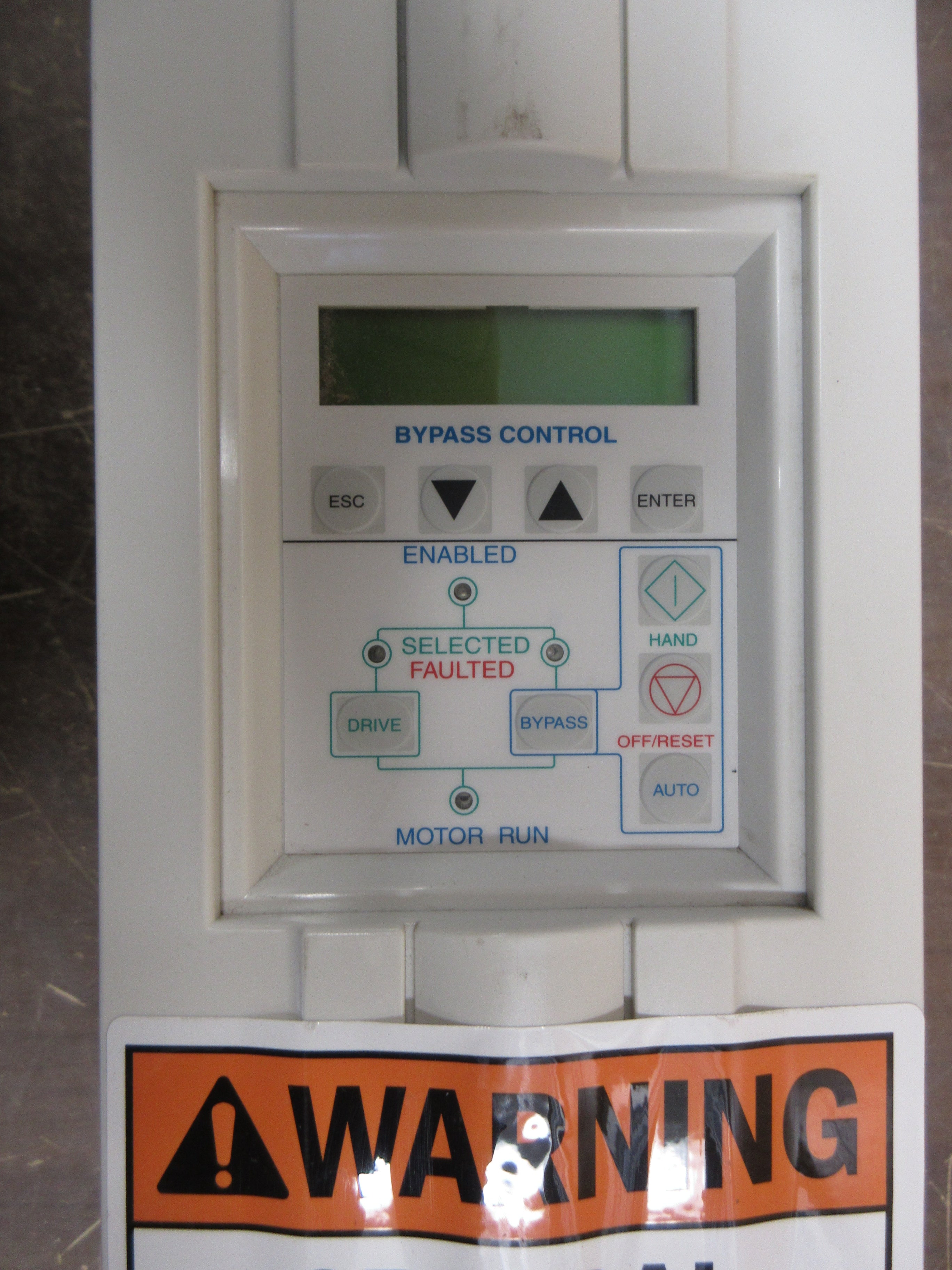 ABB ACH550 AC Drive w/ Bypass ACH550-VCR-017A-2+F267 5HP 3Ph w/ Keypad Used