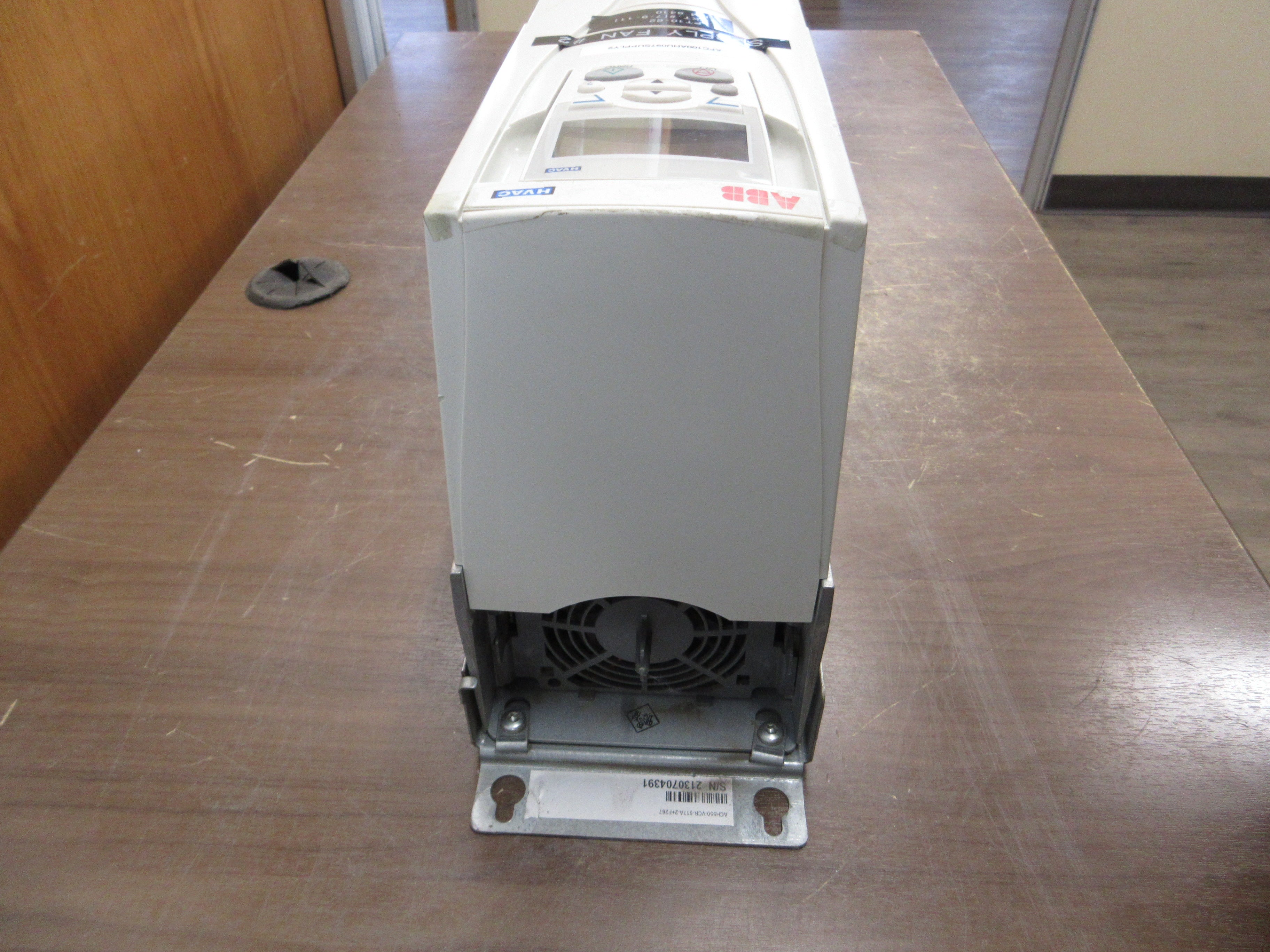 ABB ACH550 AC Drive w/ Bypass ACH550-VCR-017A-2+F267 5HP 3Ph w/ Keypad Used