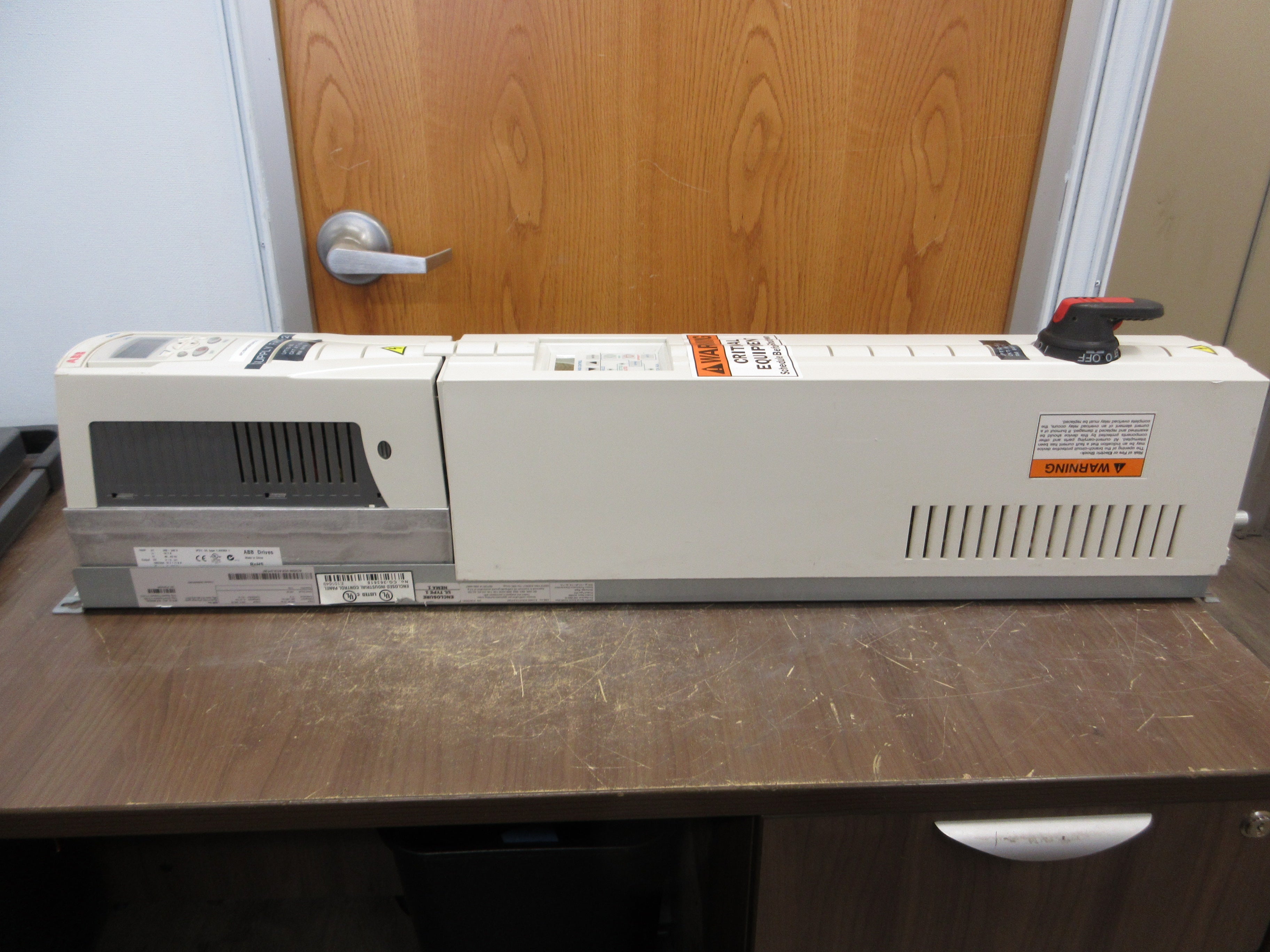 ABB ACH550 AC Drive w/ Bypass ACH550-VCR-017A-2+F267 5HP 3Ph w/ Keypad Used