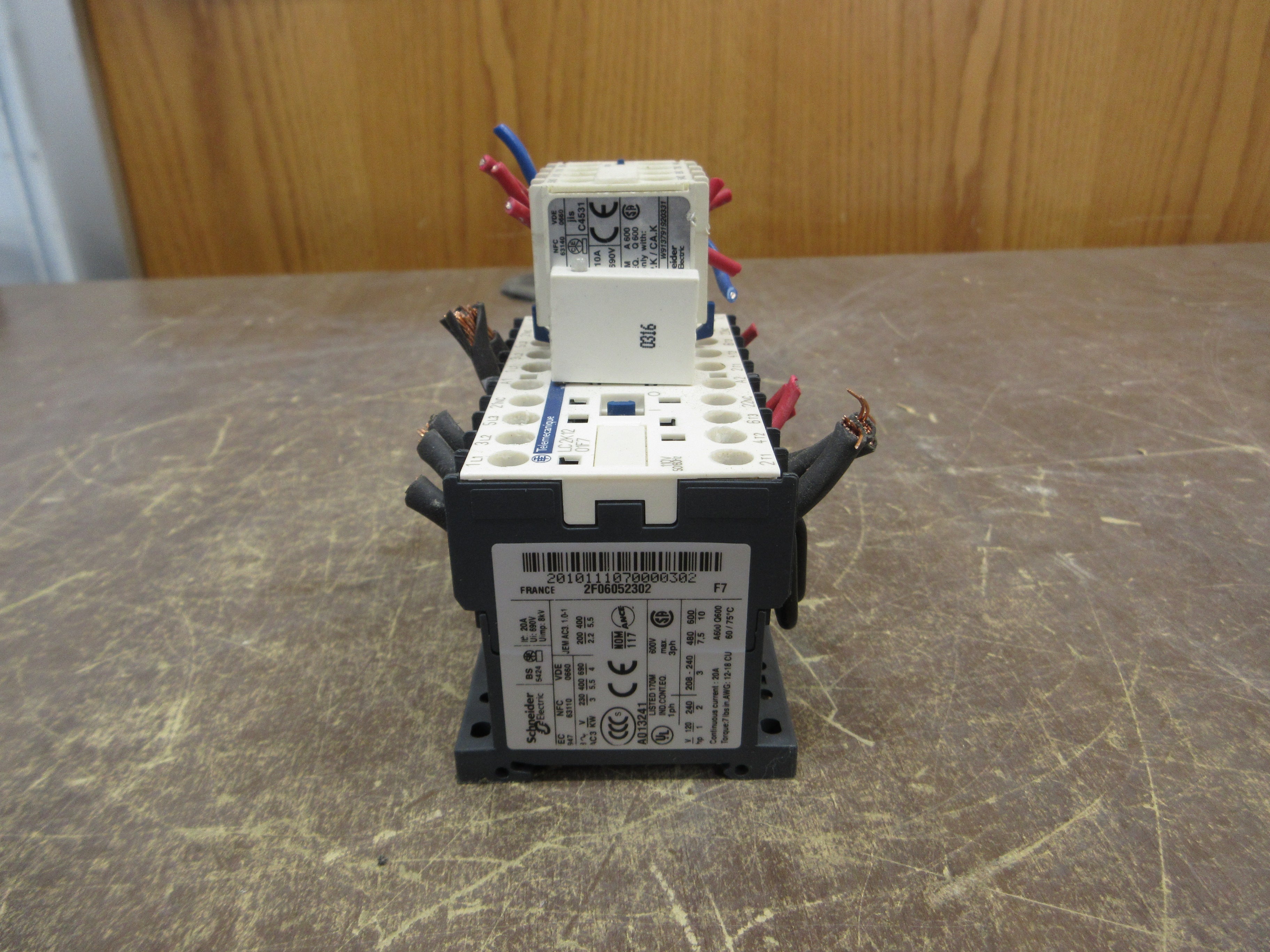 Telemecanique Reversing Contactor LC2K12 01F7 110V Coil 20A (2) Surge Suppressor