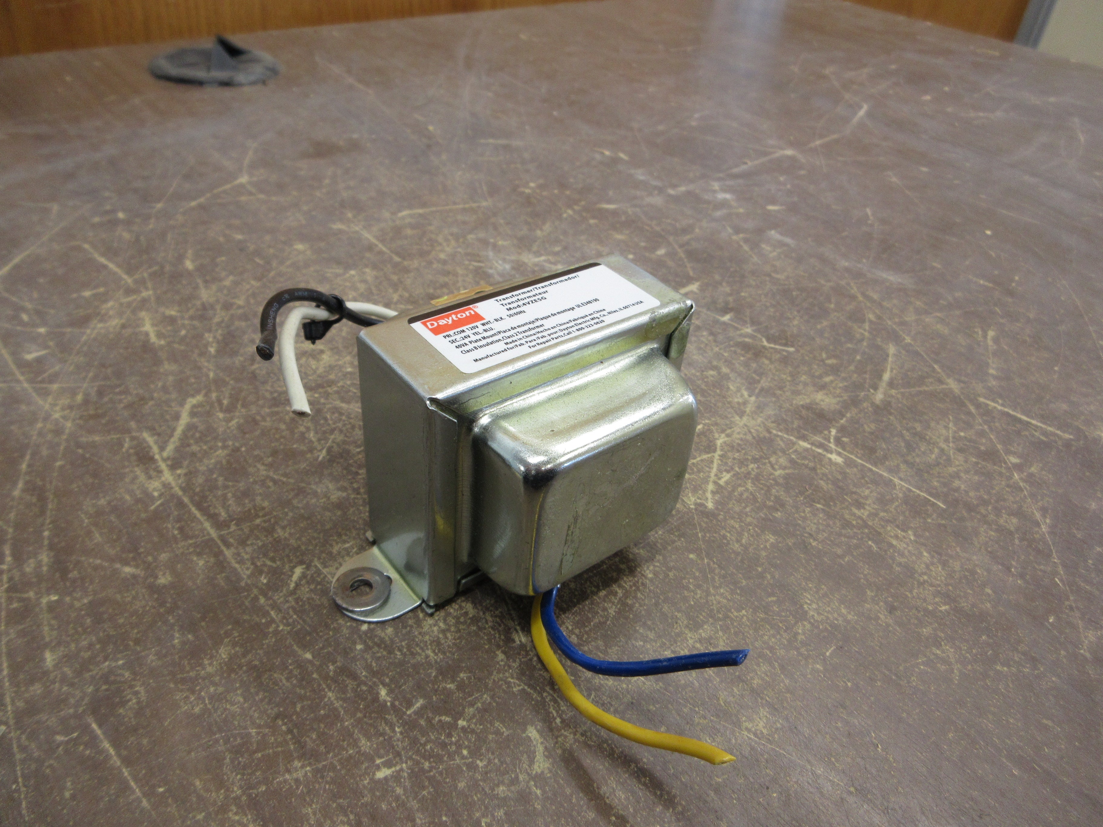 Dayton Transformer 4VZE5G 40VA Pri: 120V Sec: 24V 50/60Hz Used