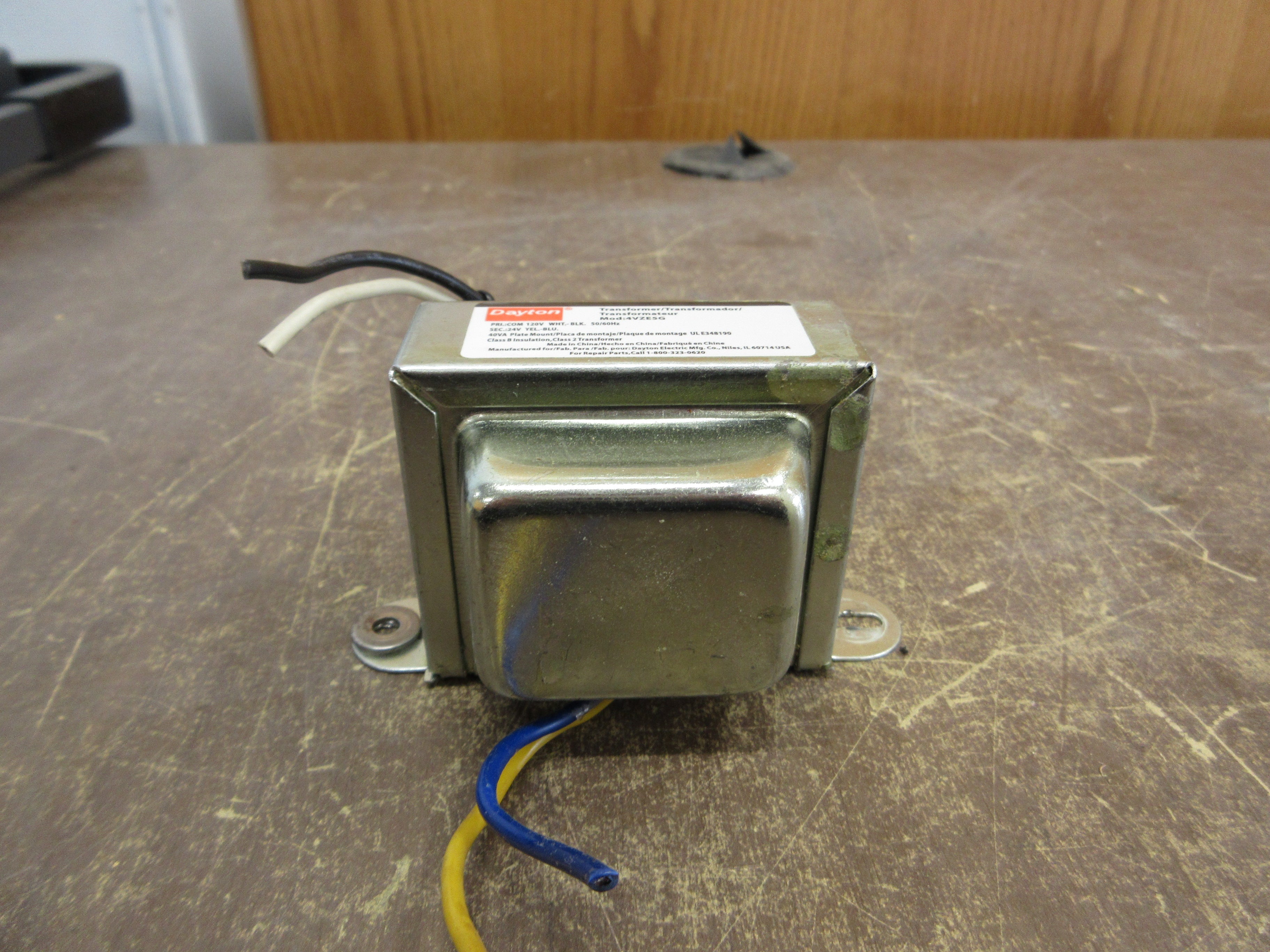 Dayton Transformer 4VZE5G 40VA Pri: 120V Sec: 24V 50/60Hz Used