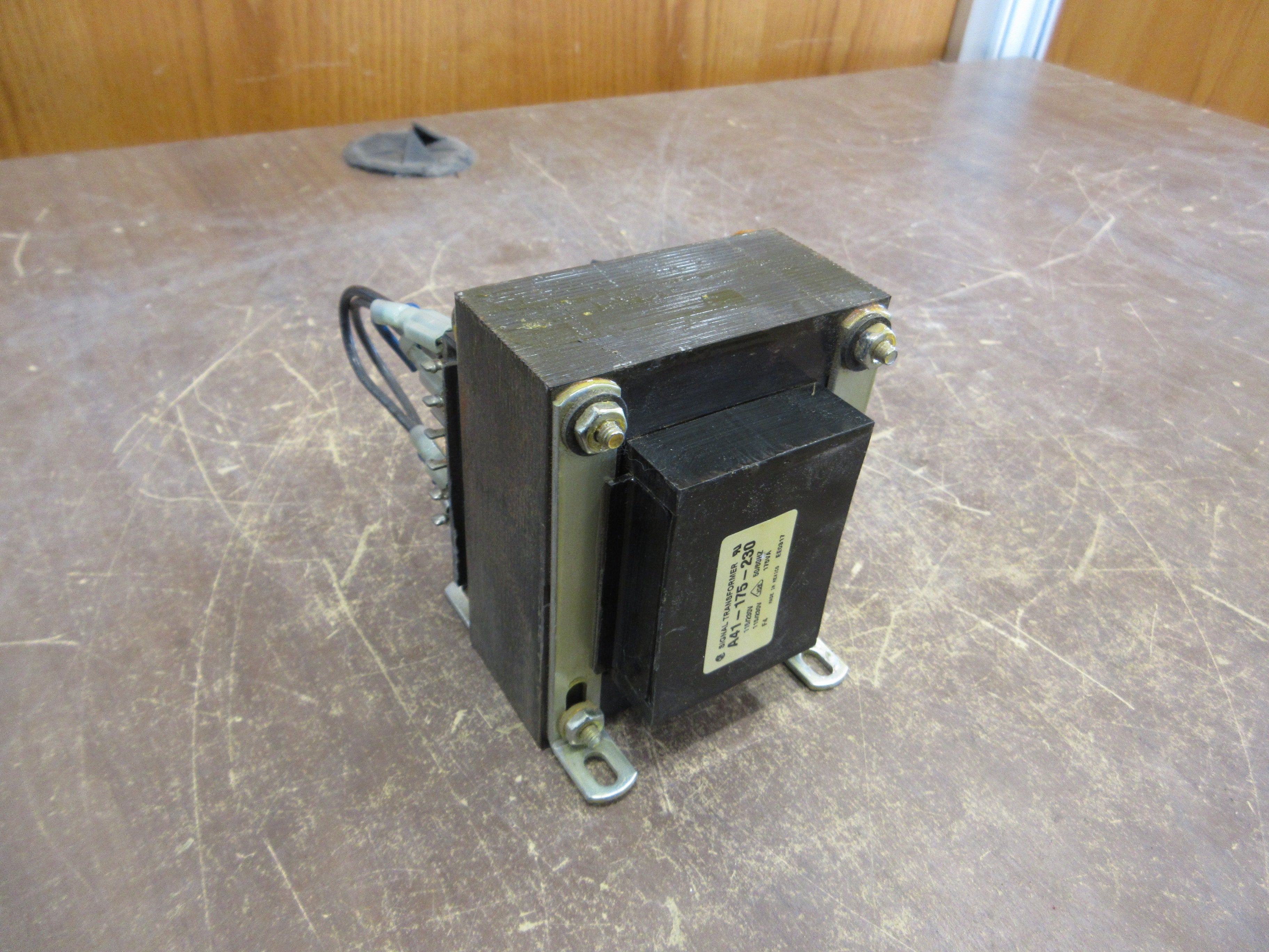 Signal Transformer A41-175-230 175VA Pri: 115/230V Sec: 115/230V 50/60Hz Used
