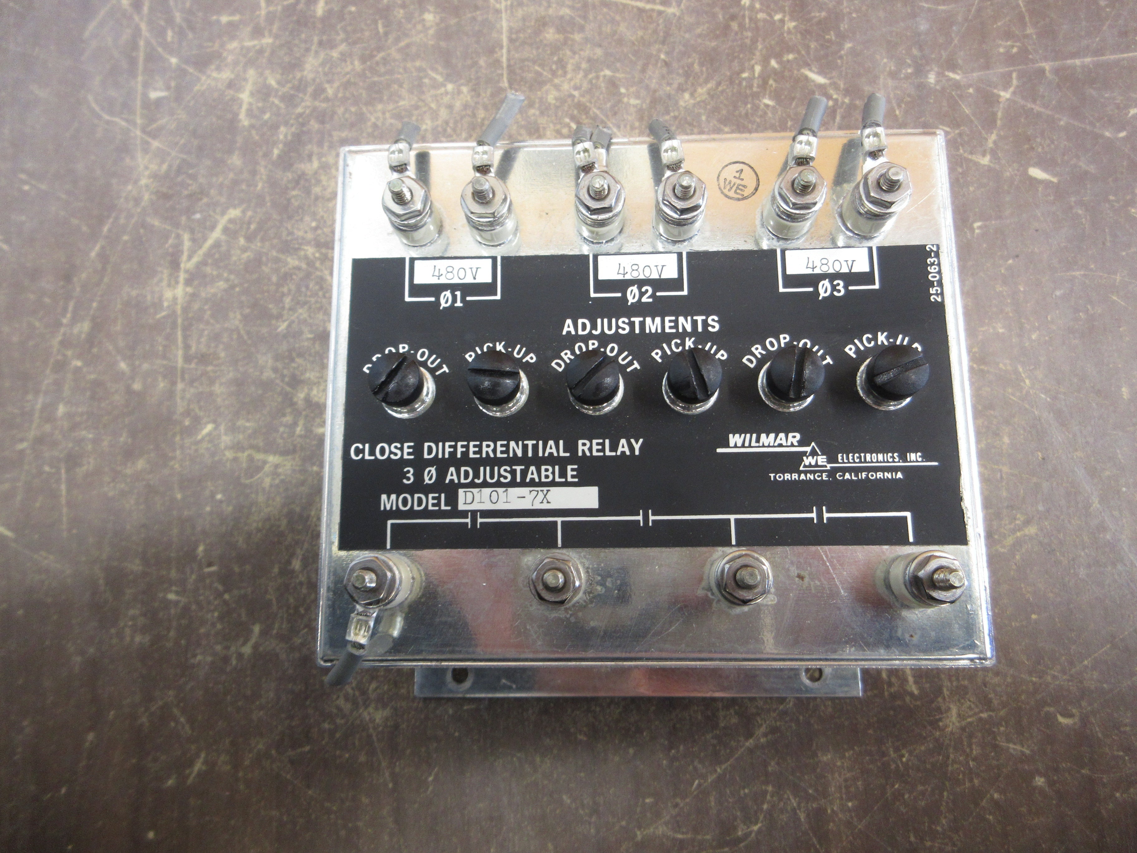 Wilmar Close Differential Relay D101-7X 480V 3Ph Adjustable Used
