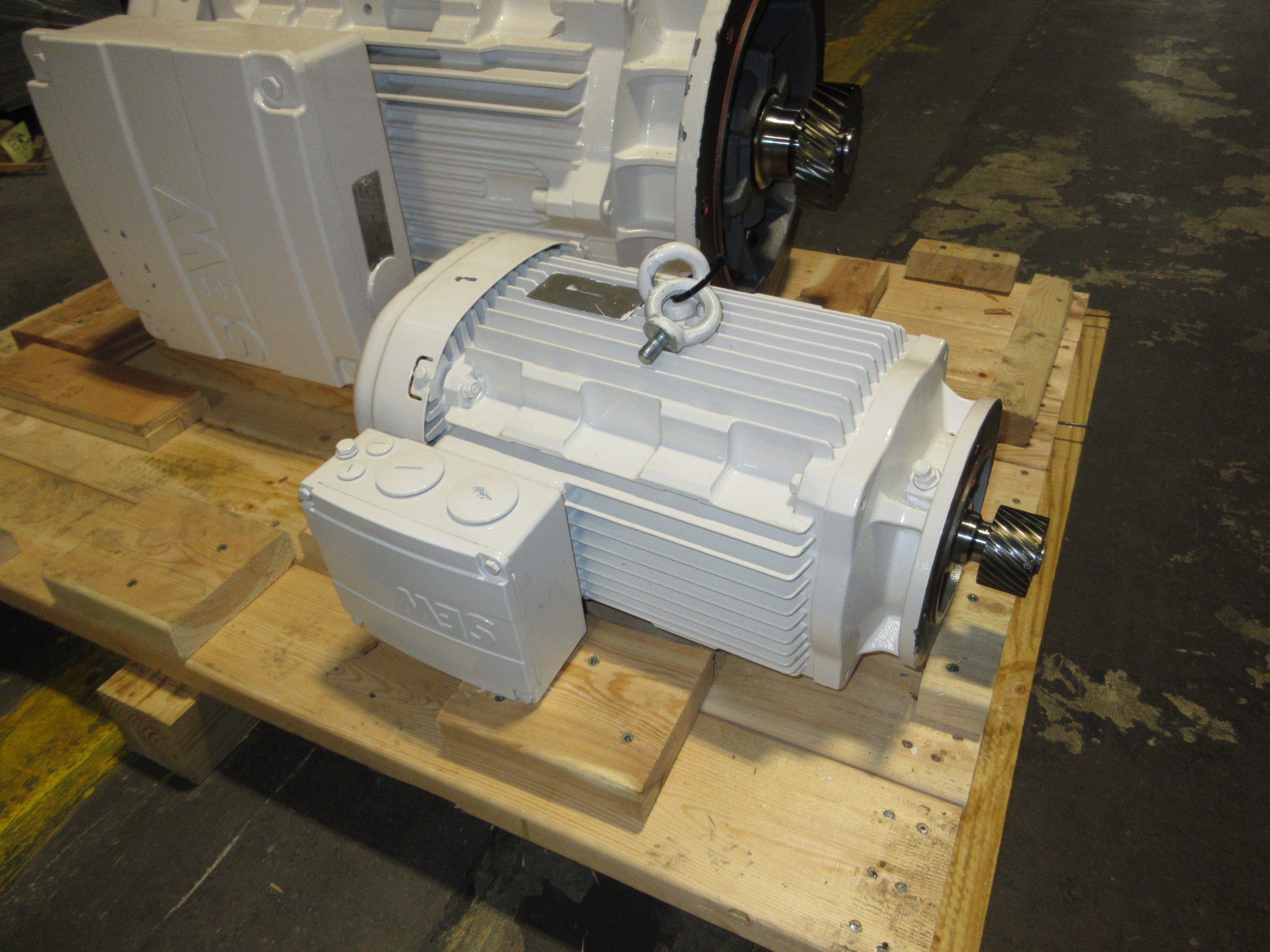 Sew-Eurodrive Motor KA77B DRP 160S4/TF/RT 10HP 1800RPM 266/460YV 22/12.60A Used