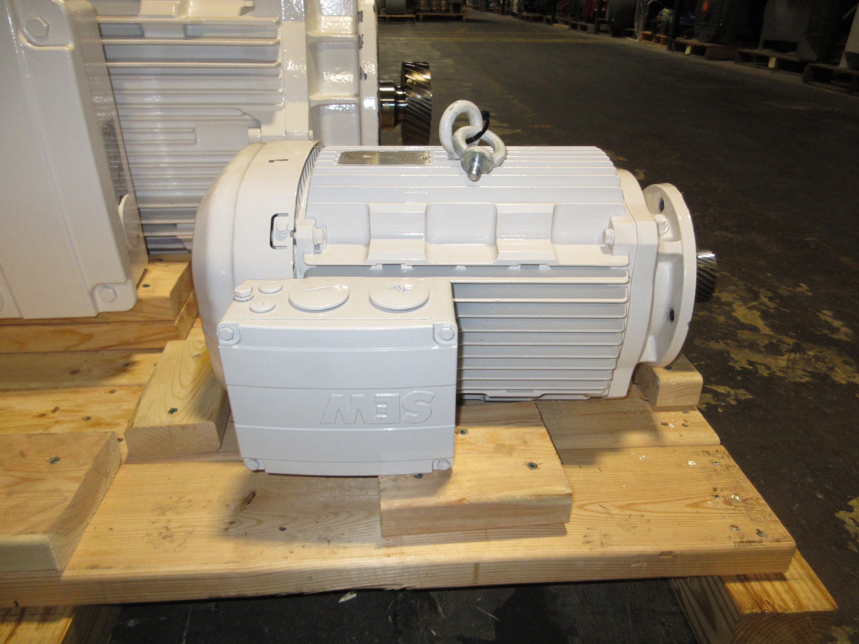 Sew-Eurodrive Motor KA77B DRP 160S4/TF/RT 10HP 1800RPM 266/460YV 22/12.60A Used