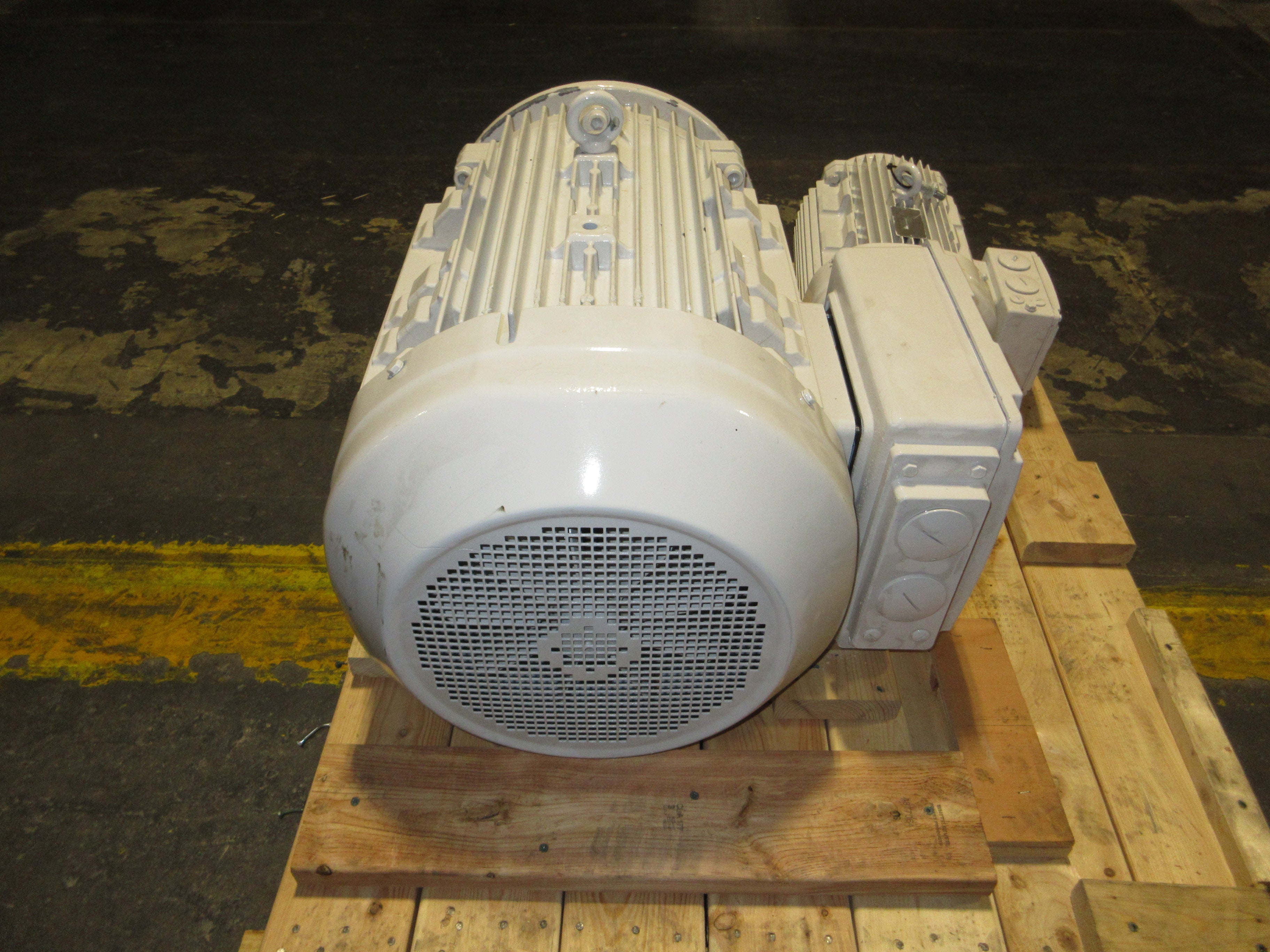 Sew-Eurodrive Motor DRP250M4 60HP 1800RPM 266/460YV 125/72A 60Hz Used