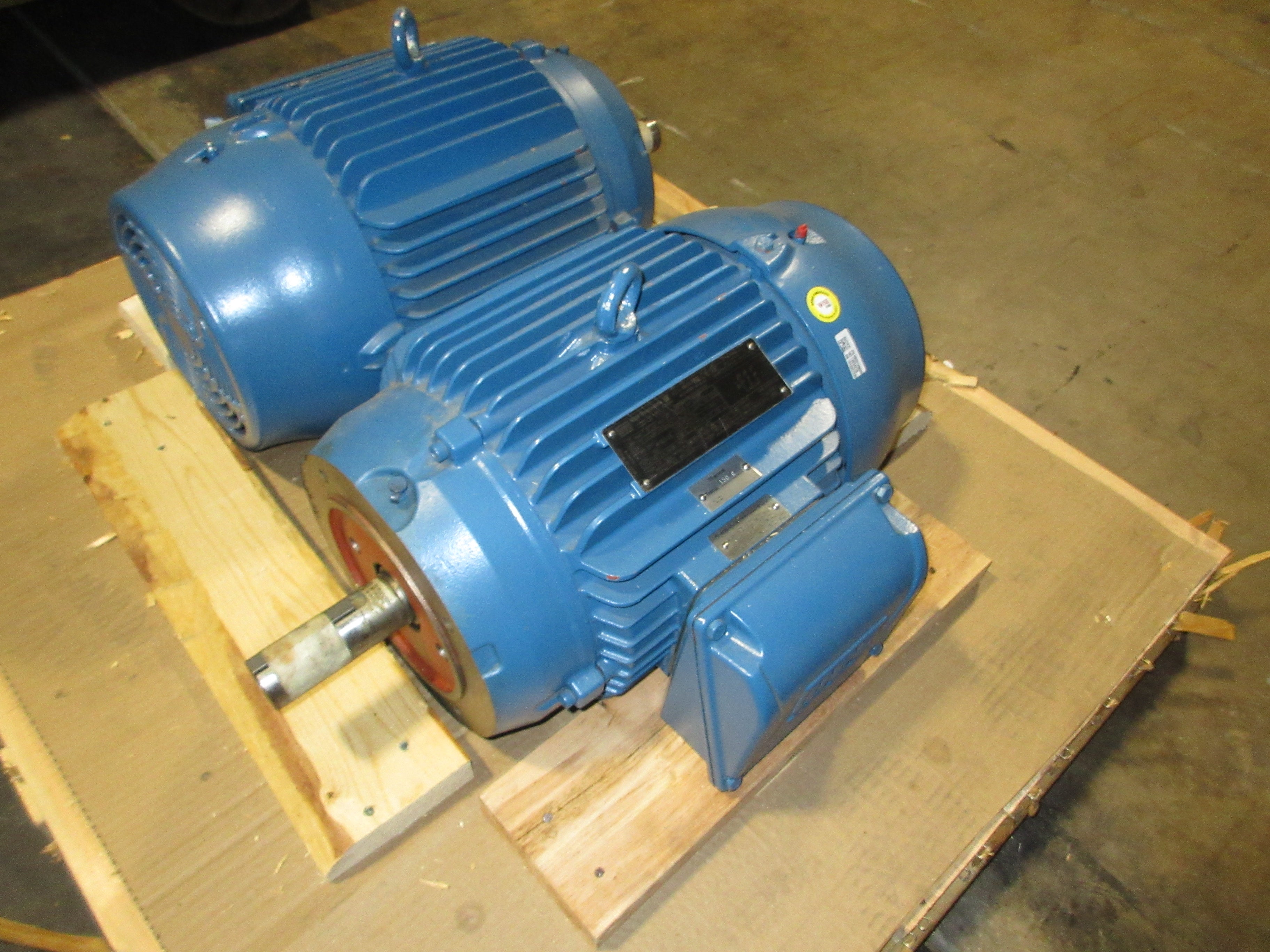 WEG Inverter Motor 00409ET3Y160M-W22 5.5HP 900RPM 460V 8.17A 60Hz New Surplus