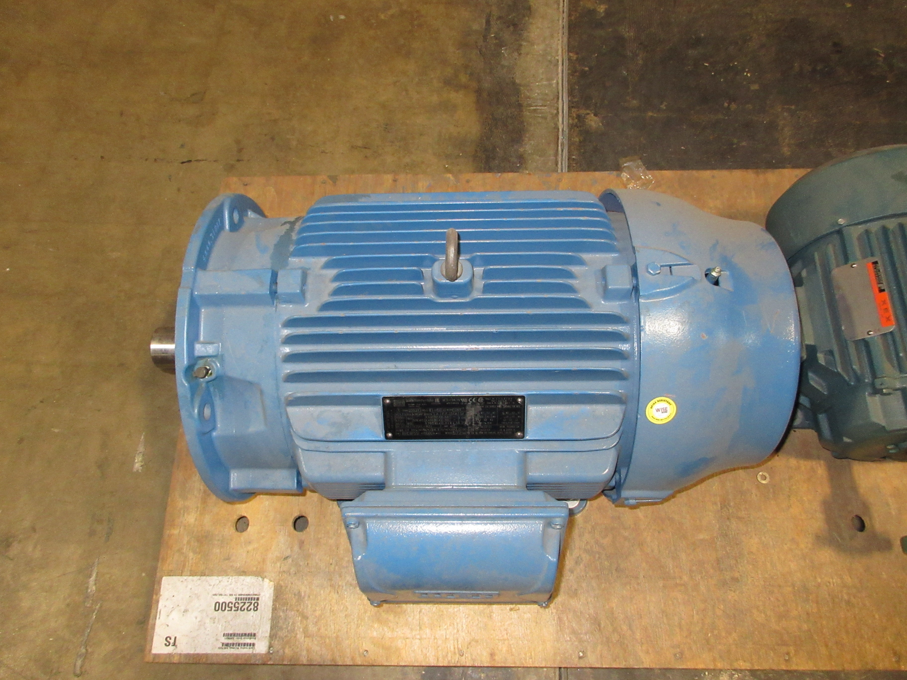 WEG Motor R03018ET3Y200L-W22 40HP 1800RPM 460V 49.4A 3Ph 60Hz New Surplus