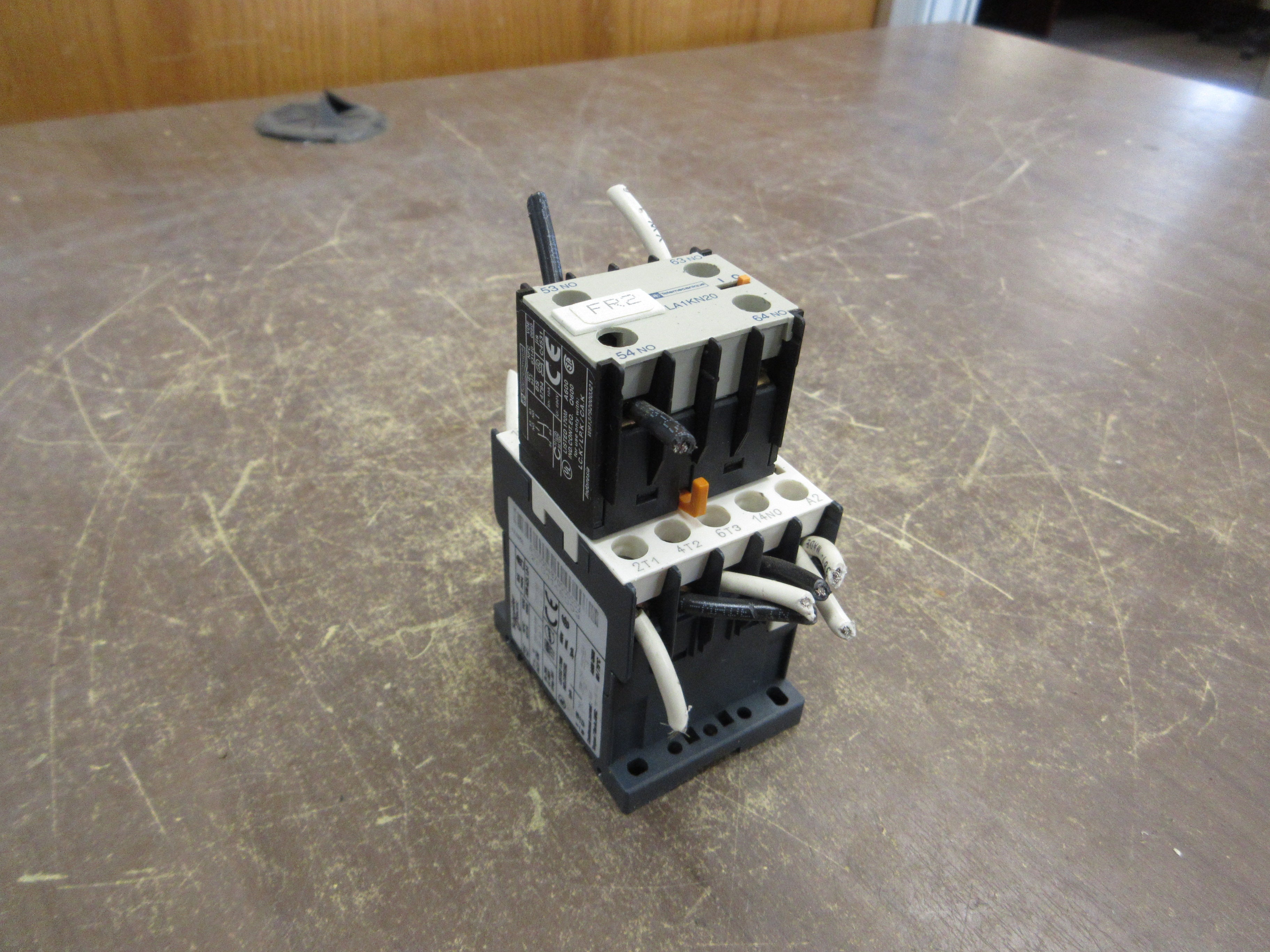 Square D Contactor LC1K06 10 E7 48V Coil w/ Aux Contact Block Used