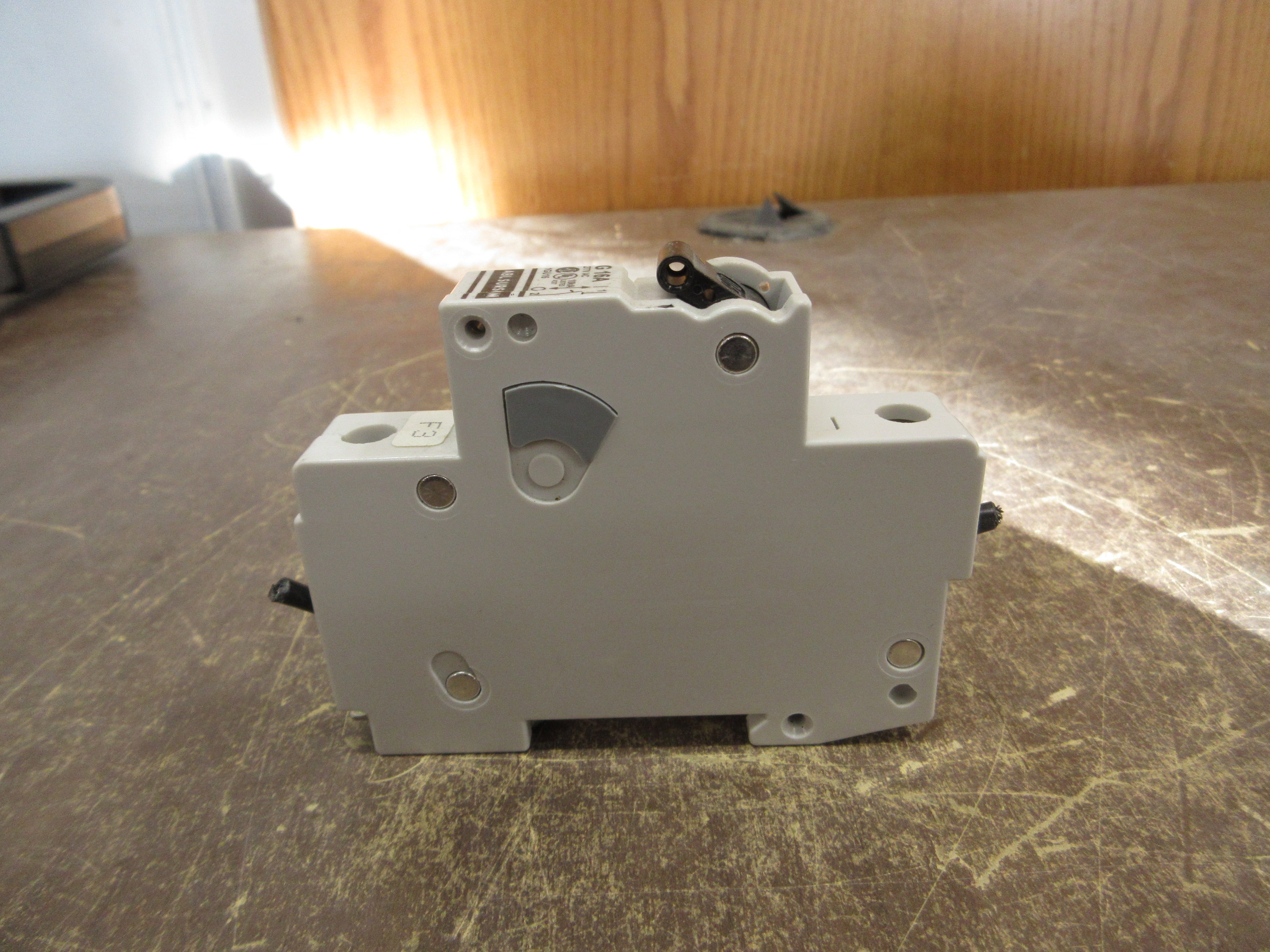 ABL Sursum Circuit Breaker 1GU16 277V 16A 1P Used