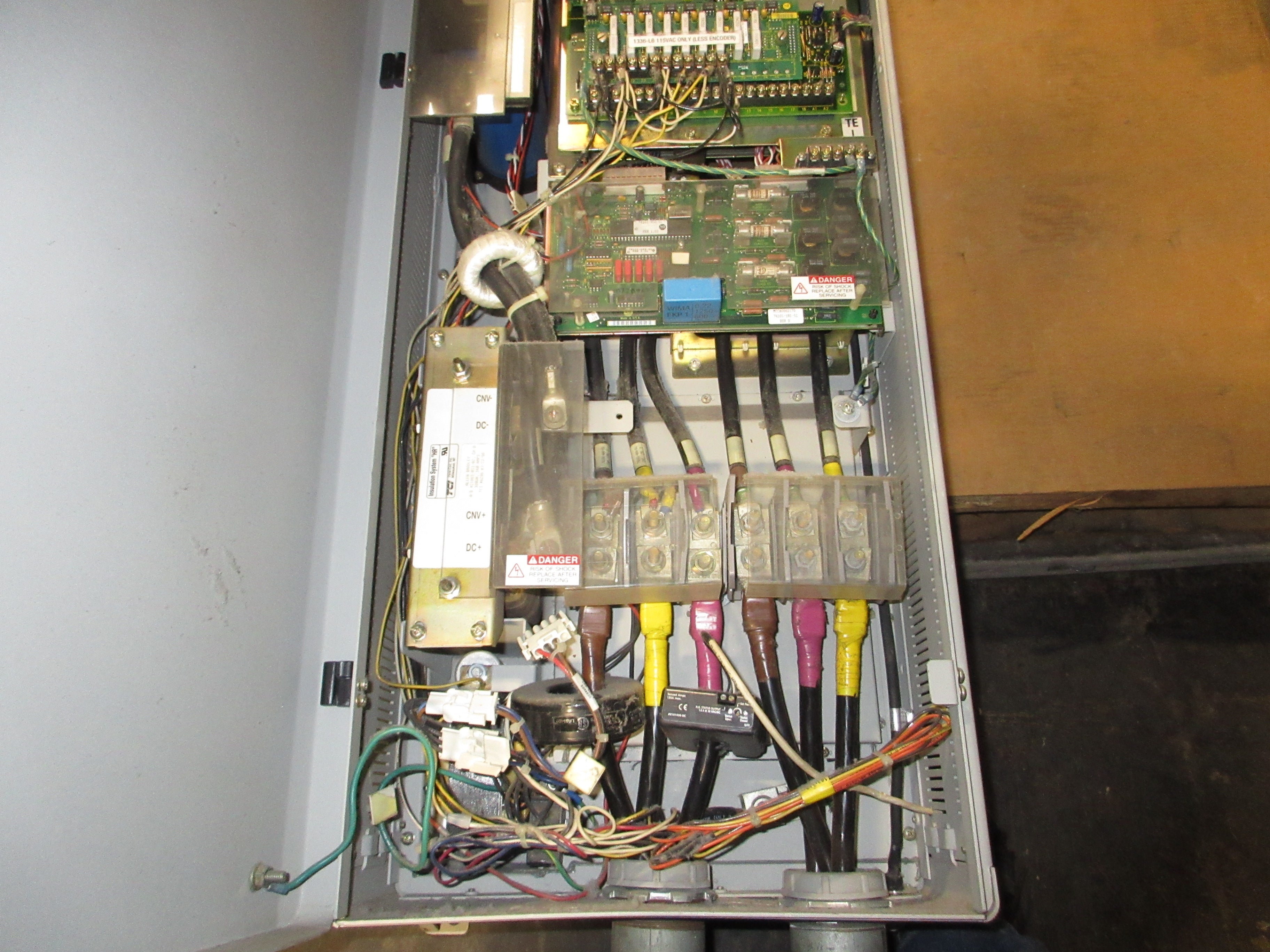 Allen-Bradley 1336 Plus AC Drive 1336S-B100-AA-EN-GM1-HA2-L6 100HP 3Ph w/ Keypad