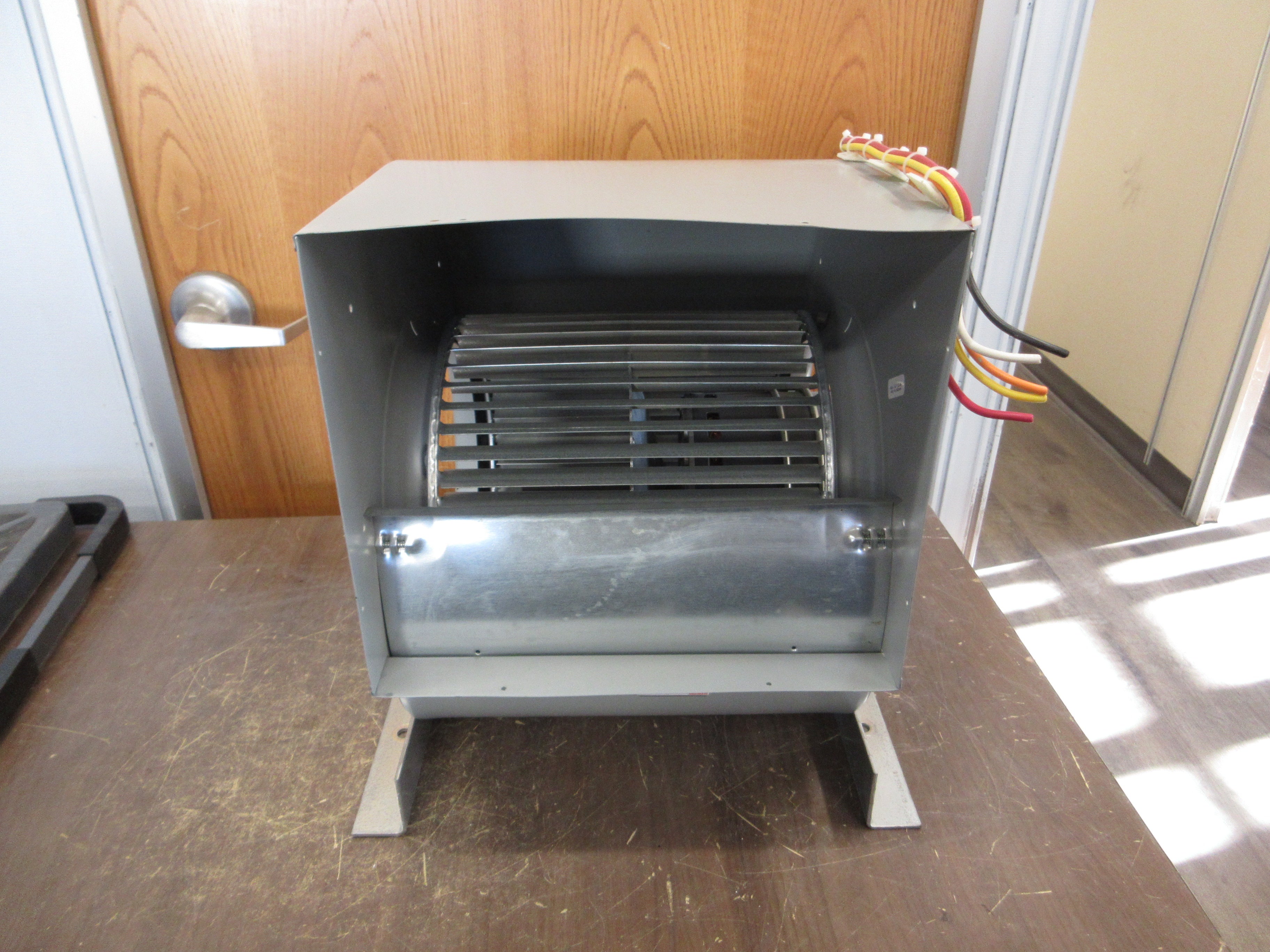 Dayton Blower 5C094C 3/4HP 115V 60Hz 11.2A RPM: 1075/4 Spd Used