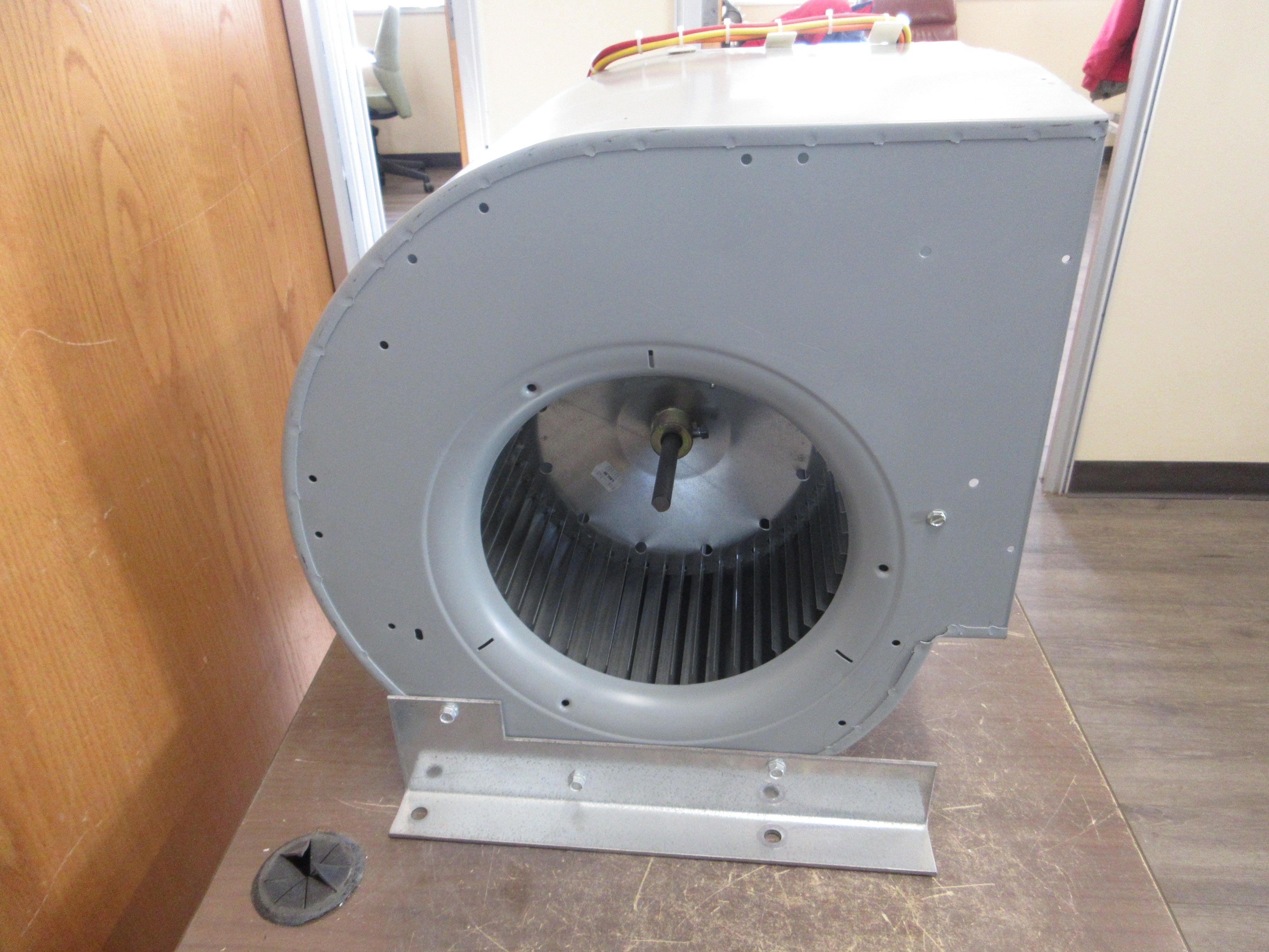 Dayton Blower 5C094C 3/4HP 115V 60Hz 11.2A RPM: 1075/4 Spd Used