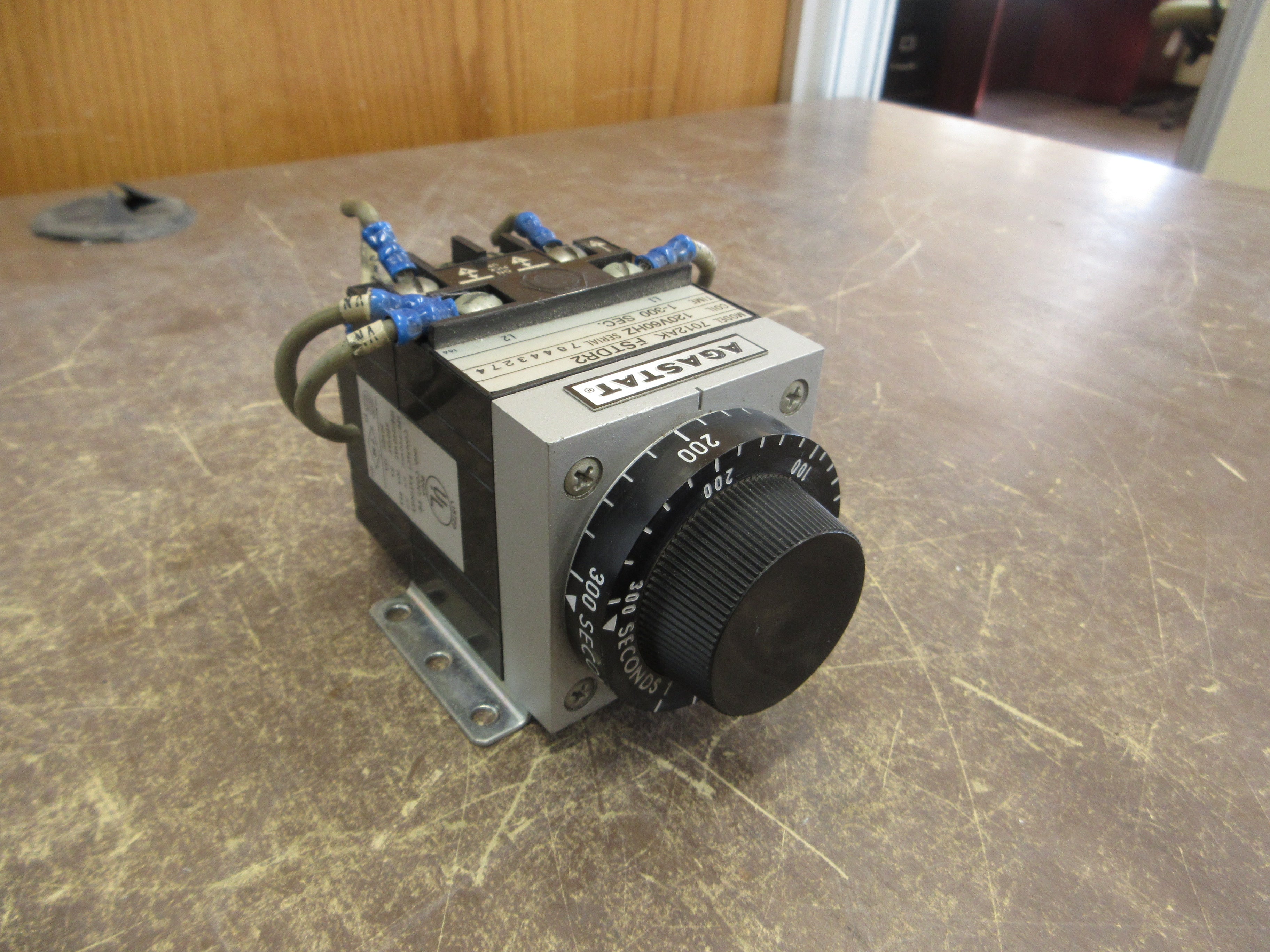 Agastat Timer 7012AK FSTDR2 120V Coil Time: 1-300 Sec. Used