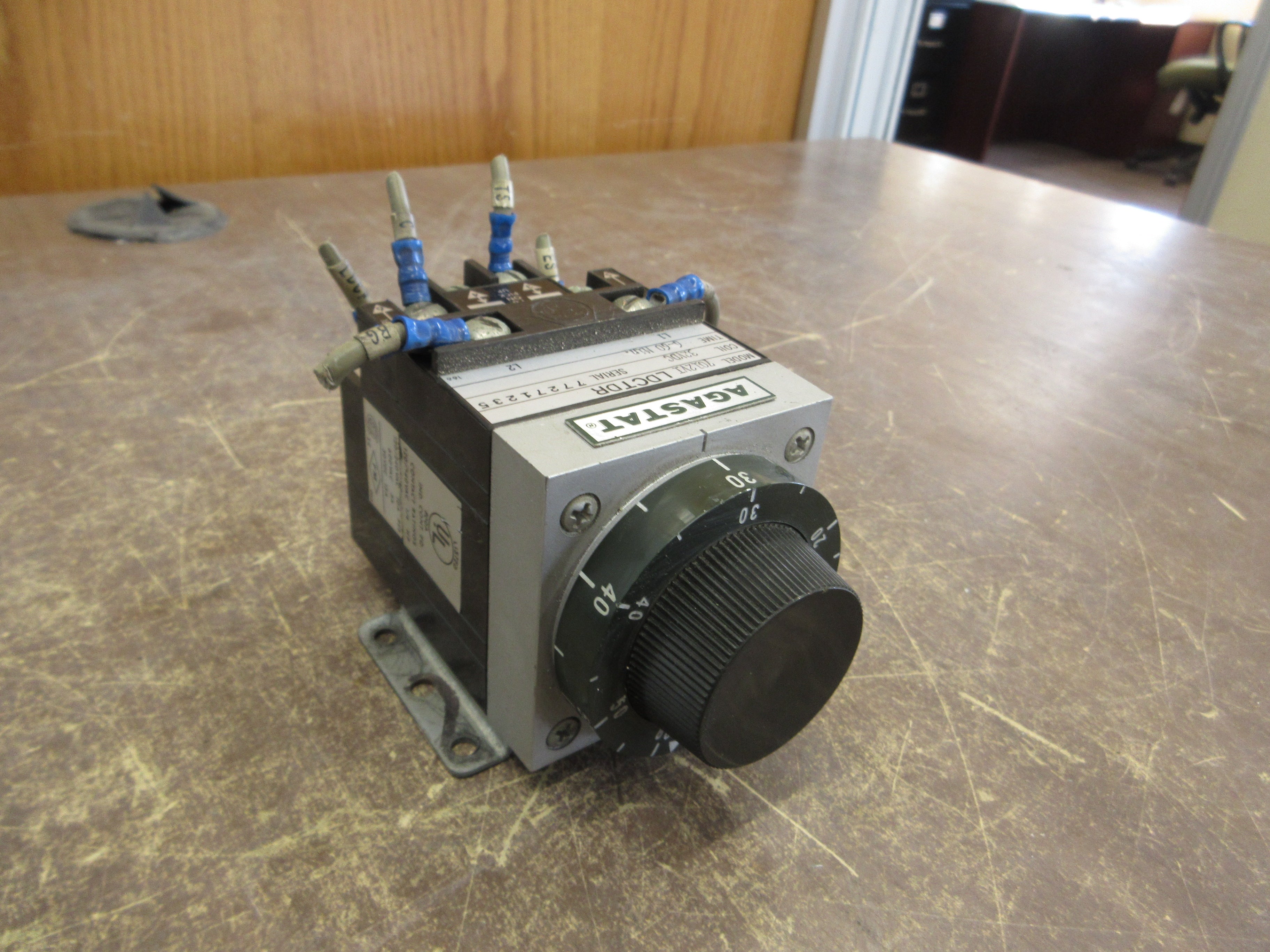 Agastat Timer 7012VI LDCTDR 32VDC Coil Time: 6-60 Min. Used