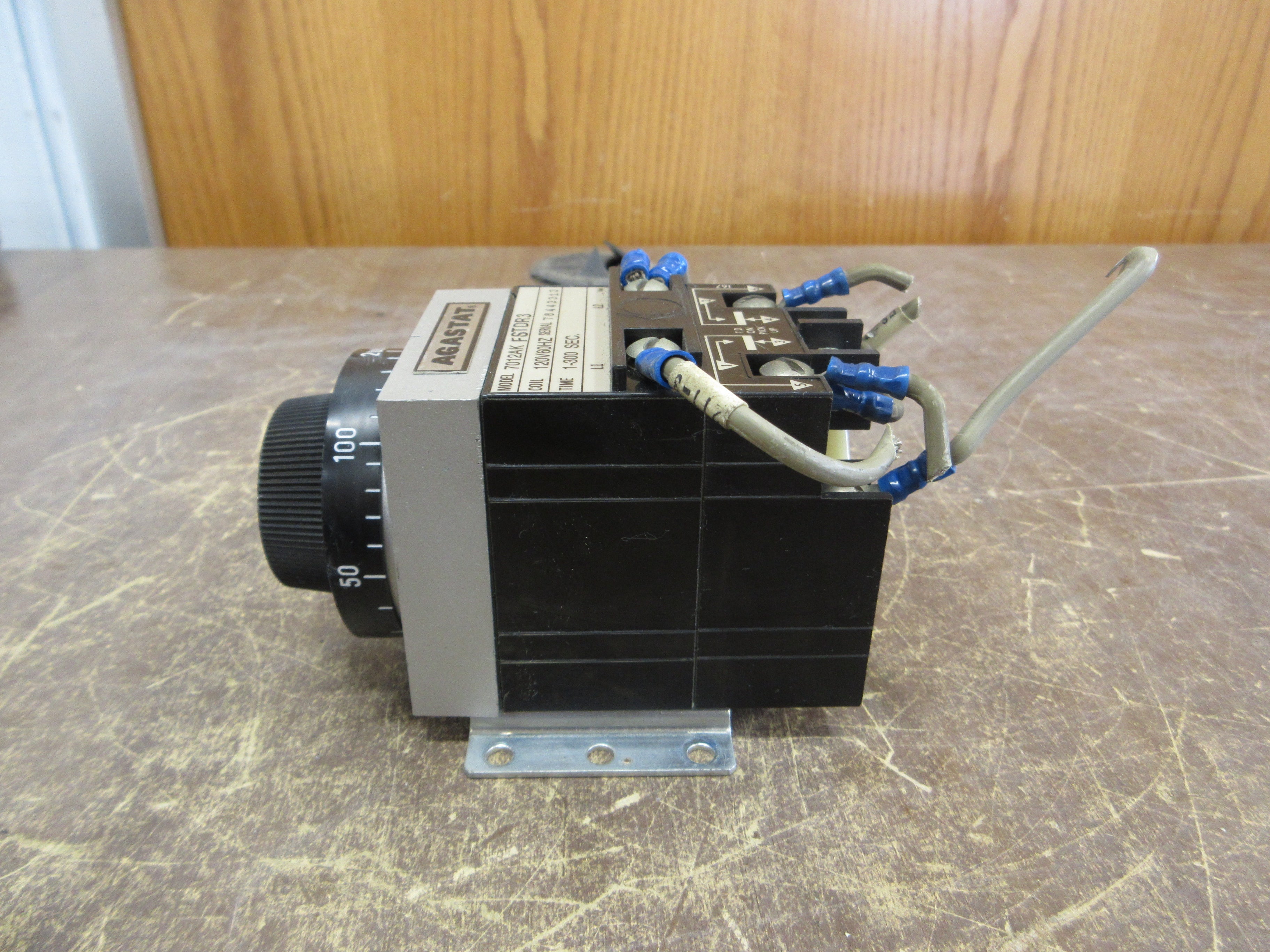 Agastat Timer 7012AK FSTDR3 120V Coil Time: 1-300 Sec. Used