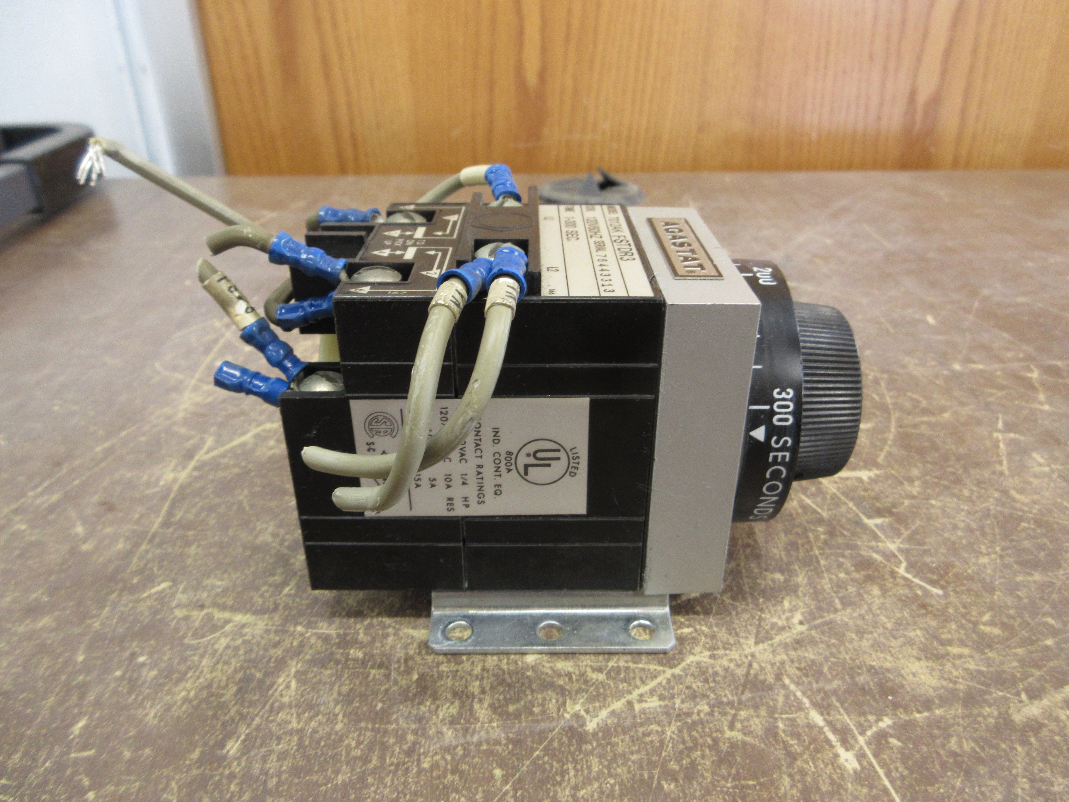 Agastat Timer 7012AK FSTDR3 120V Coil Time: 1-300 Sec. Used