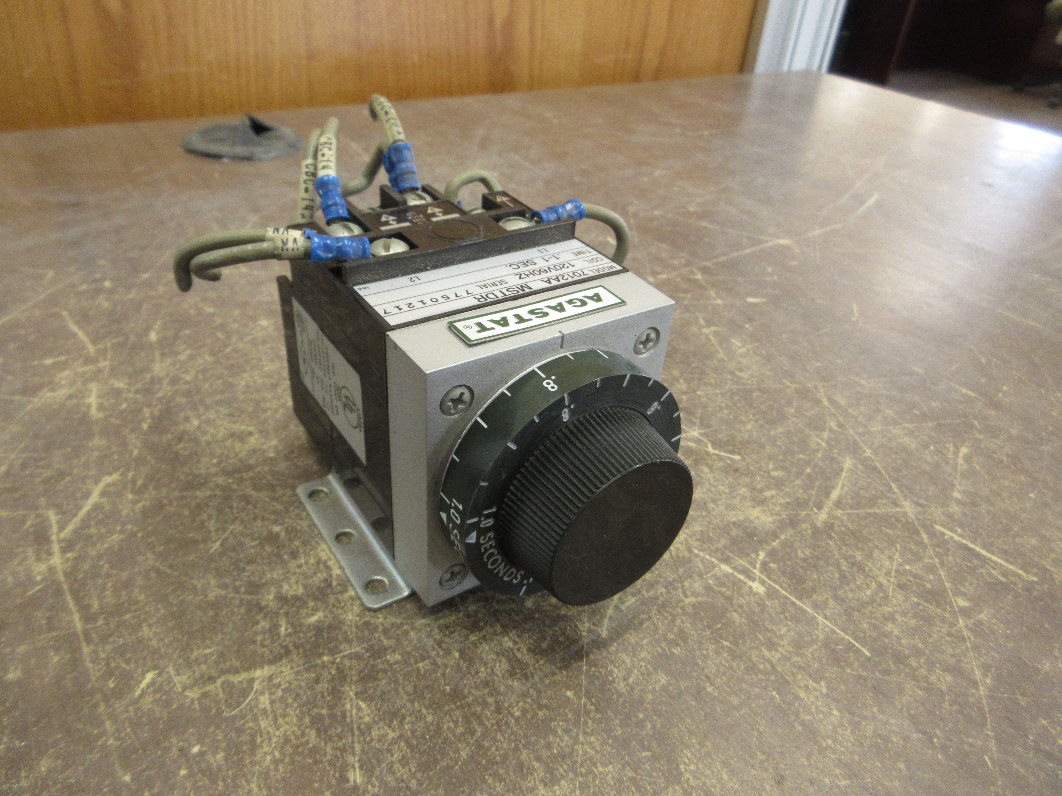 Agastat Timer 7012AA MSTDR 120V Coil Time: 0.1-1 Sec Used