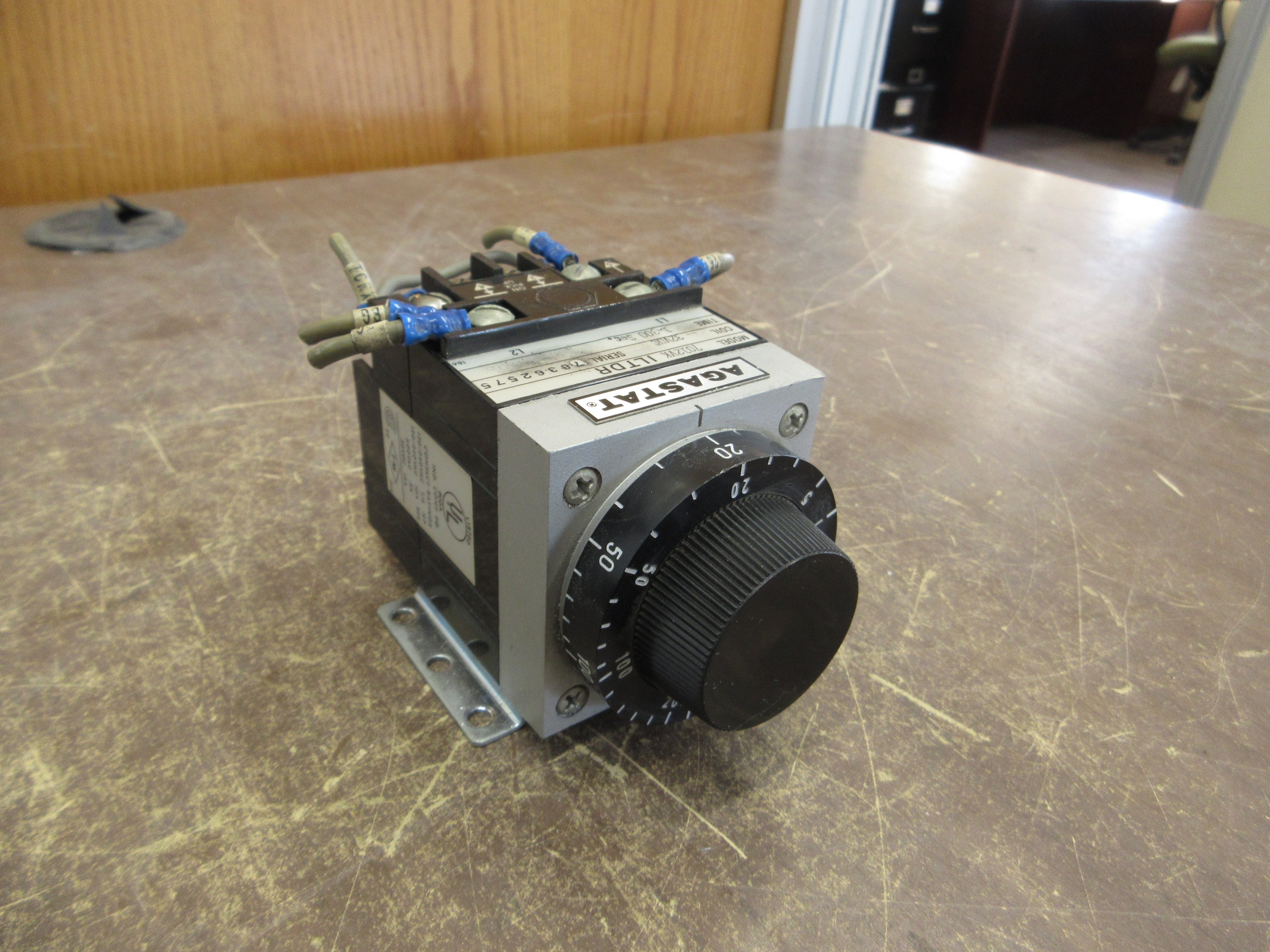 Agastat Timer 7012VK ILTDR 32VDC Coil Time: 1-300 Sec. Used