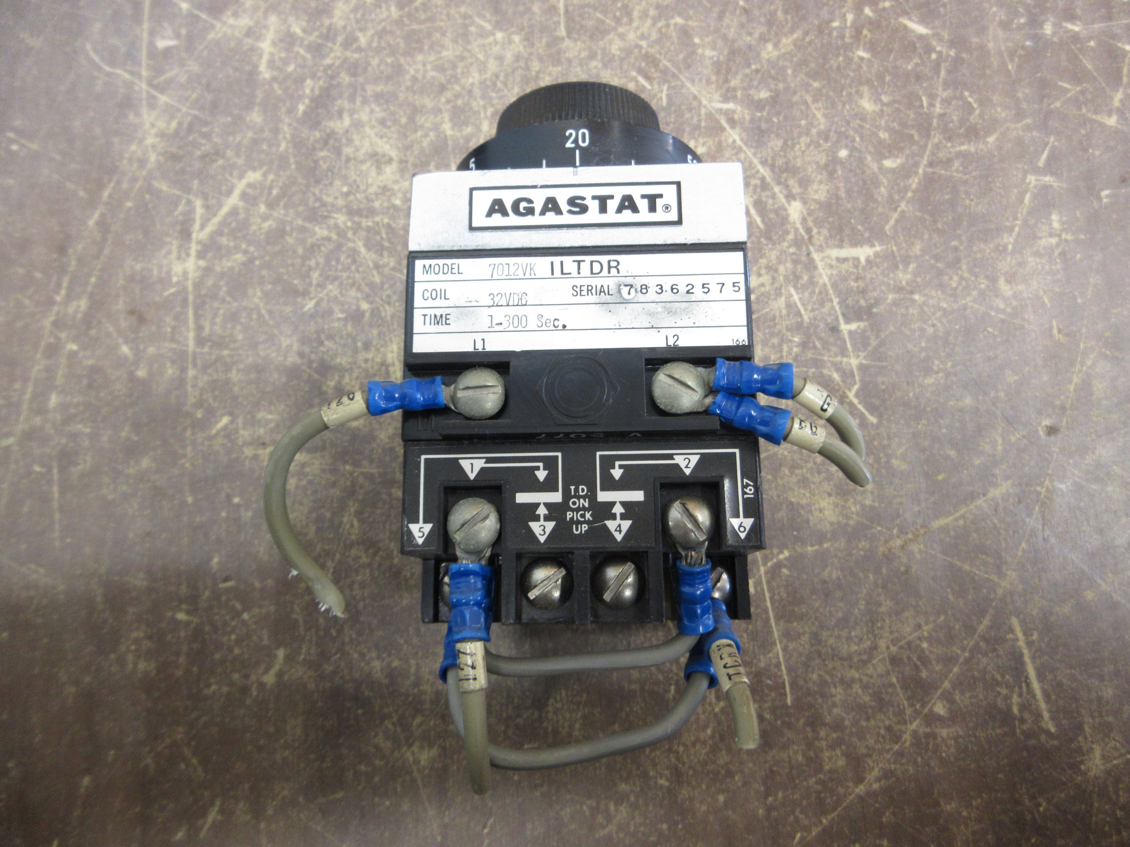 Agastat Timer 7012VK ILTDR 32VDC Coil Time: 1-300 Sec. Used