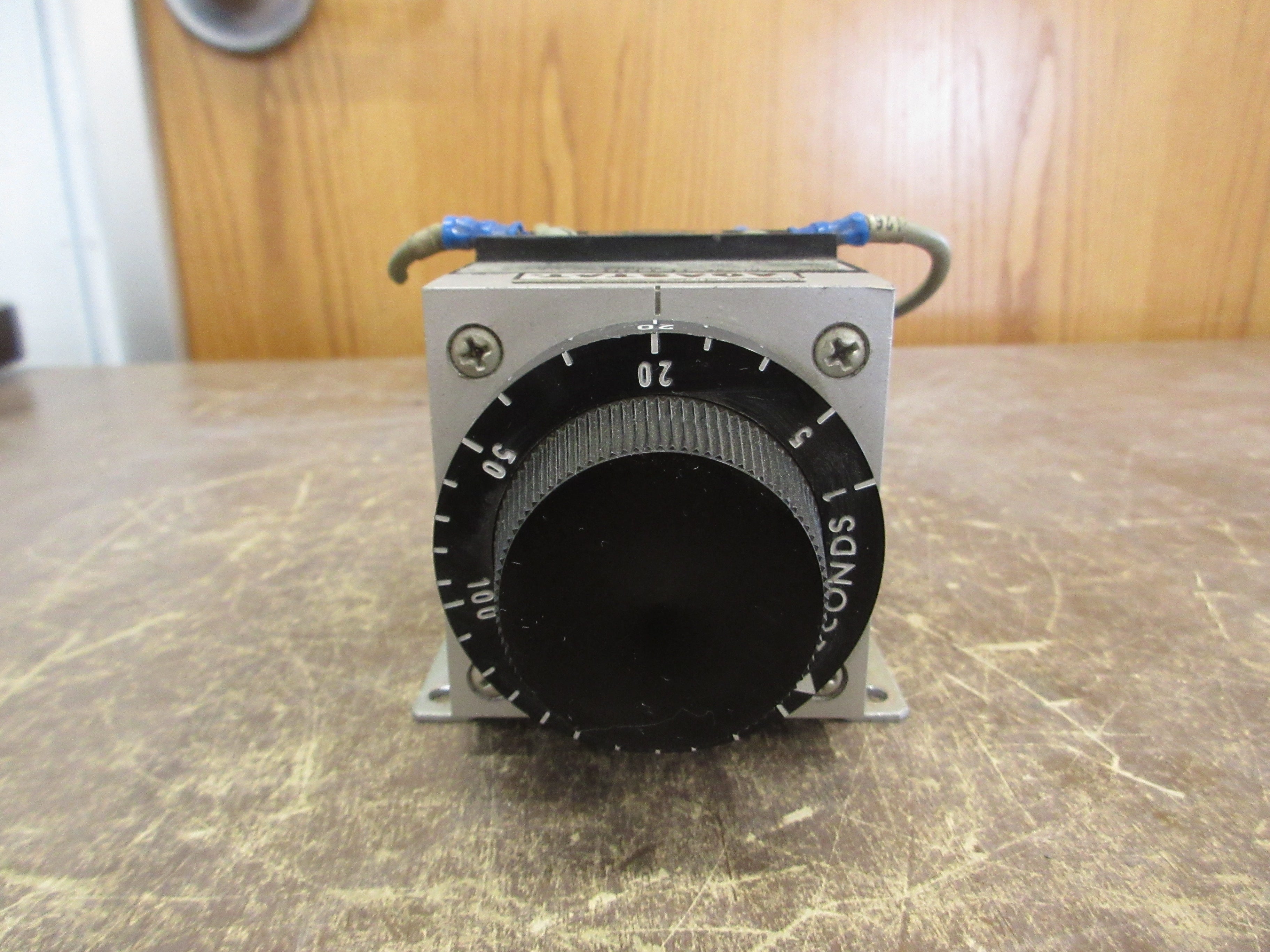 Agastat Timer 7012VK ILTDR 32VDC Coil Time: 1-300 Sec. Used