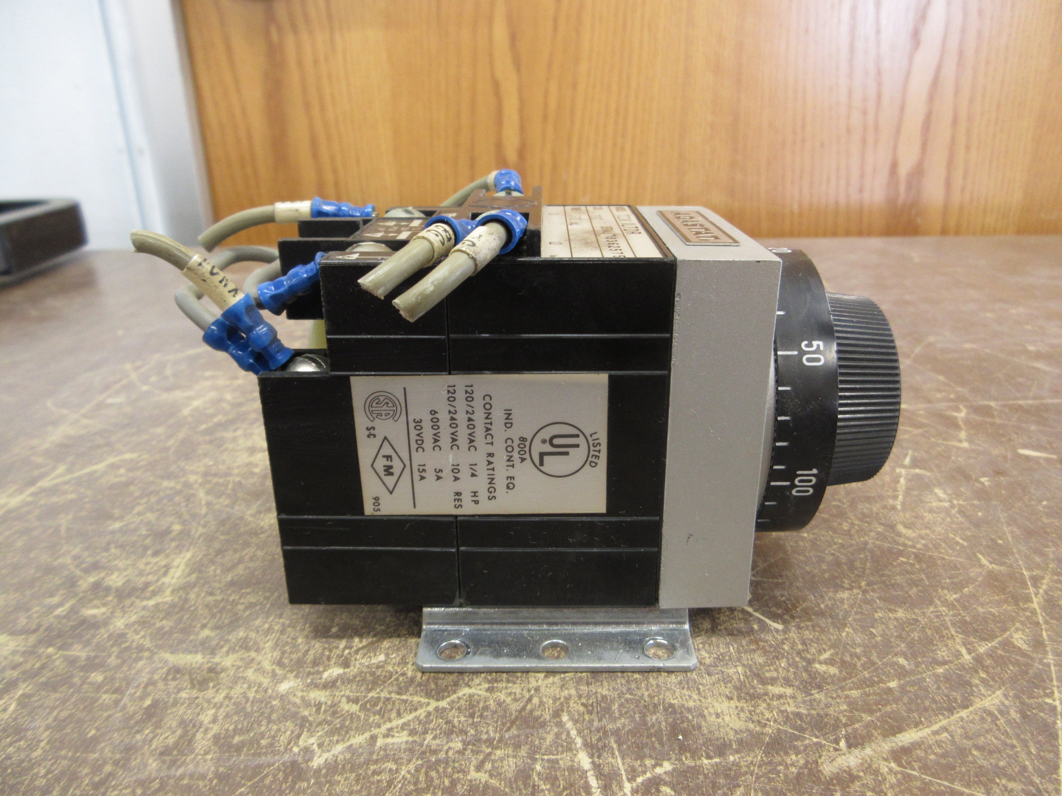 Agastat Timer 7012VK ILTDR 32VDC Coil Time: 1-300 Sec. Used