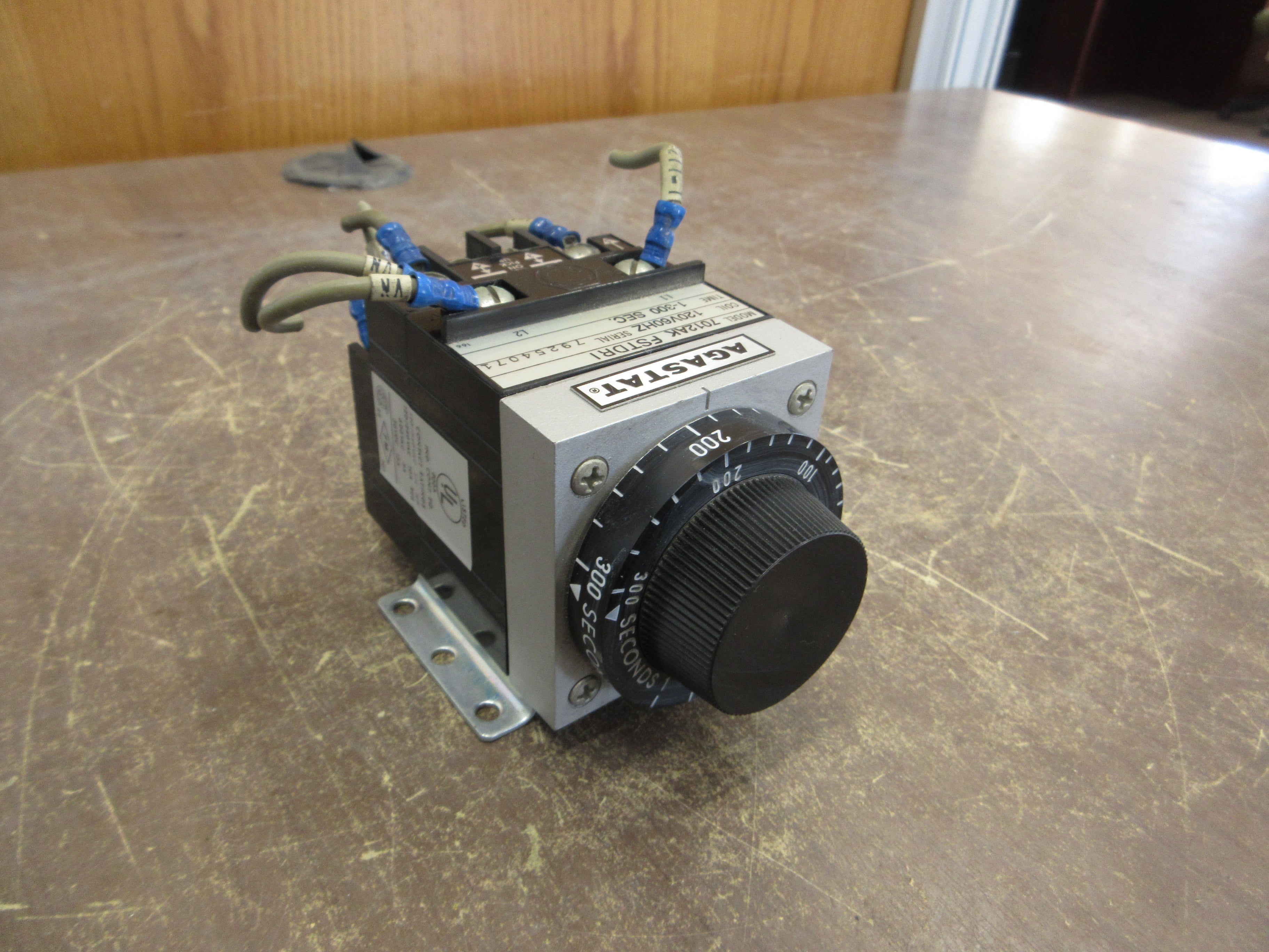 Agastat Timer 7012AK FSTDRI 120V Coil Time: 1-300 Sec. Used