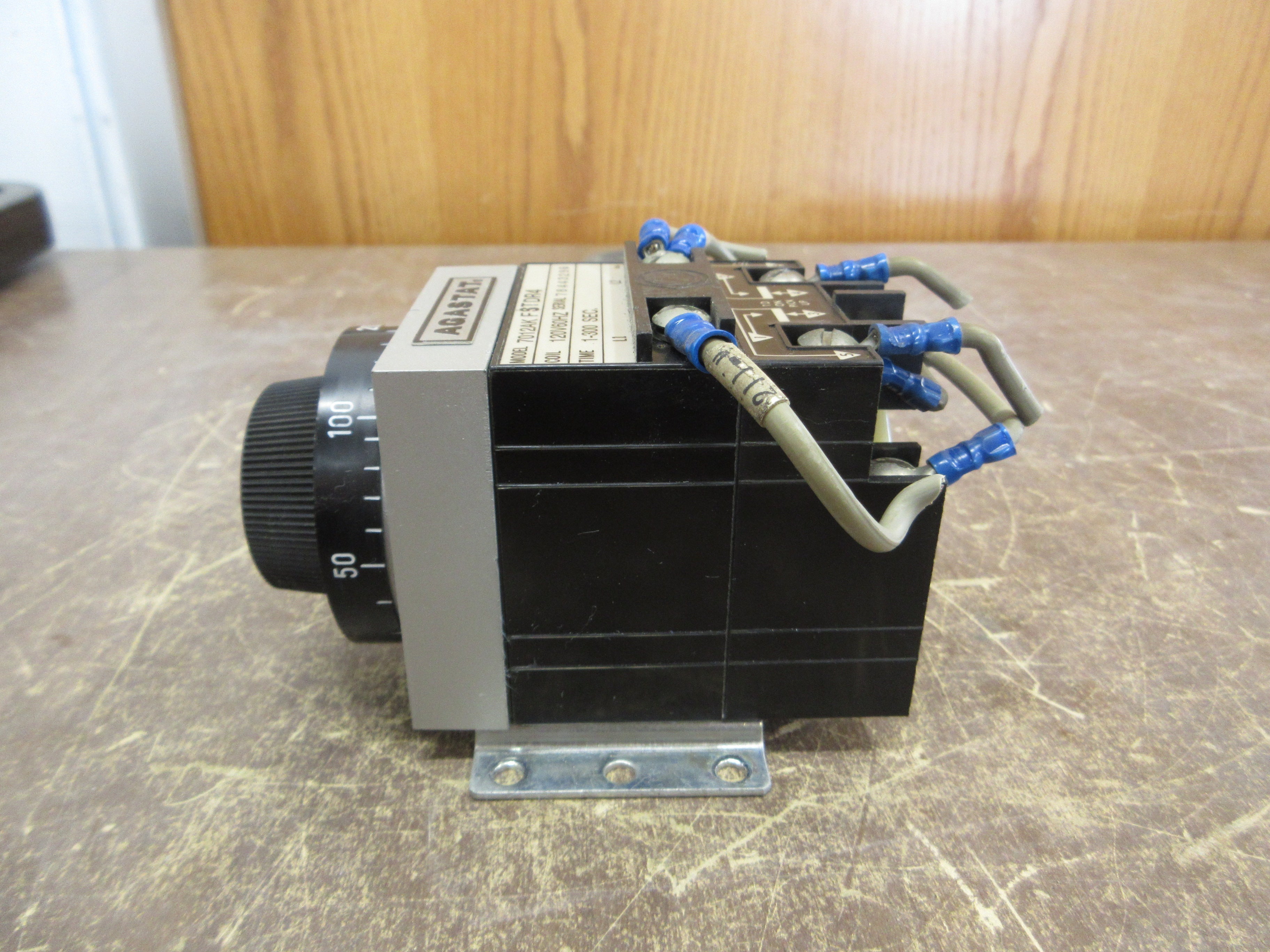 Agastat Timer 7012AK FSTDR4 120V Coil Time: 1-300 Sec. Used