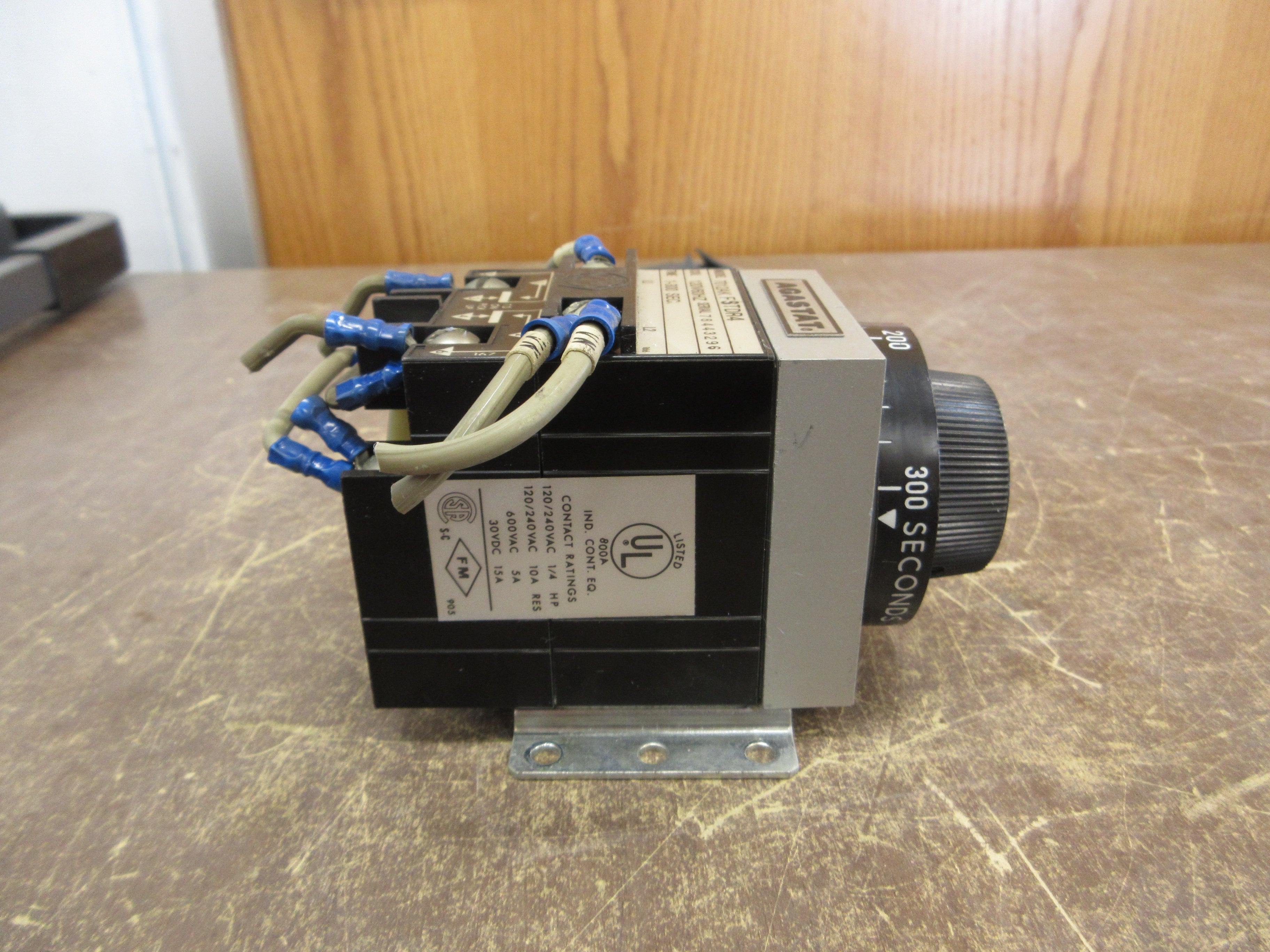 Agastat Timer 7012AK FSTDR4 120V Coil Time: 1-300 Sec. Used