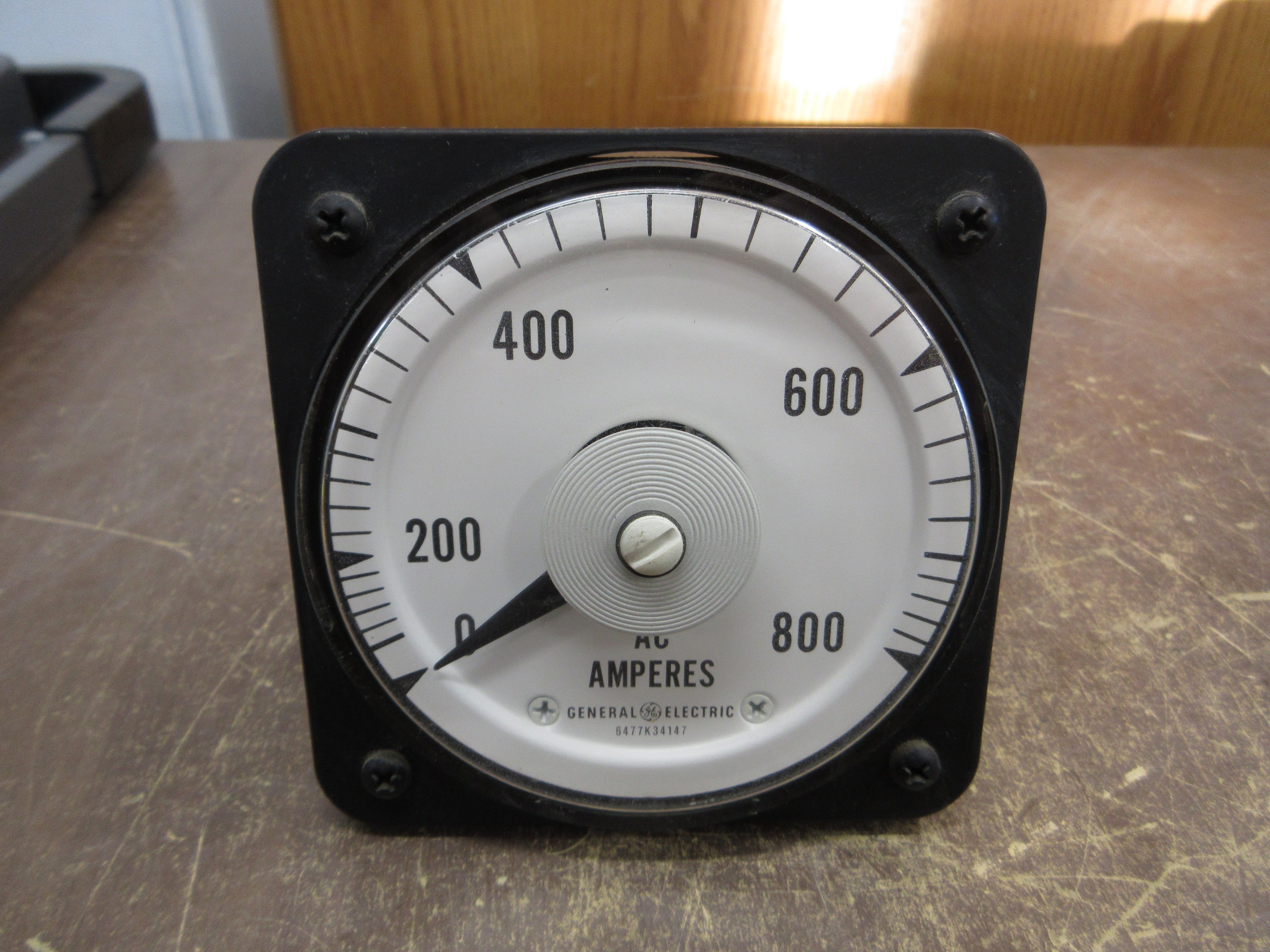 GE AC Ammeter 50-103131LSSN2 Range: 0-800A Used