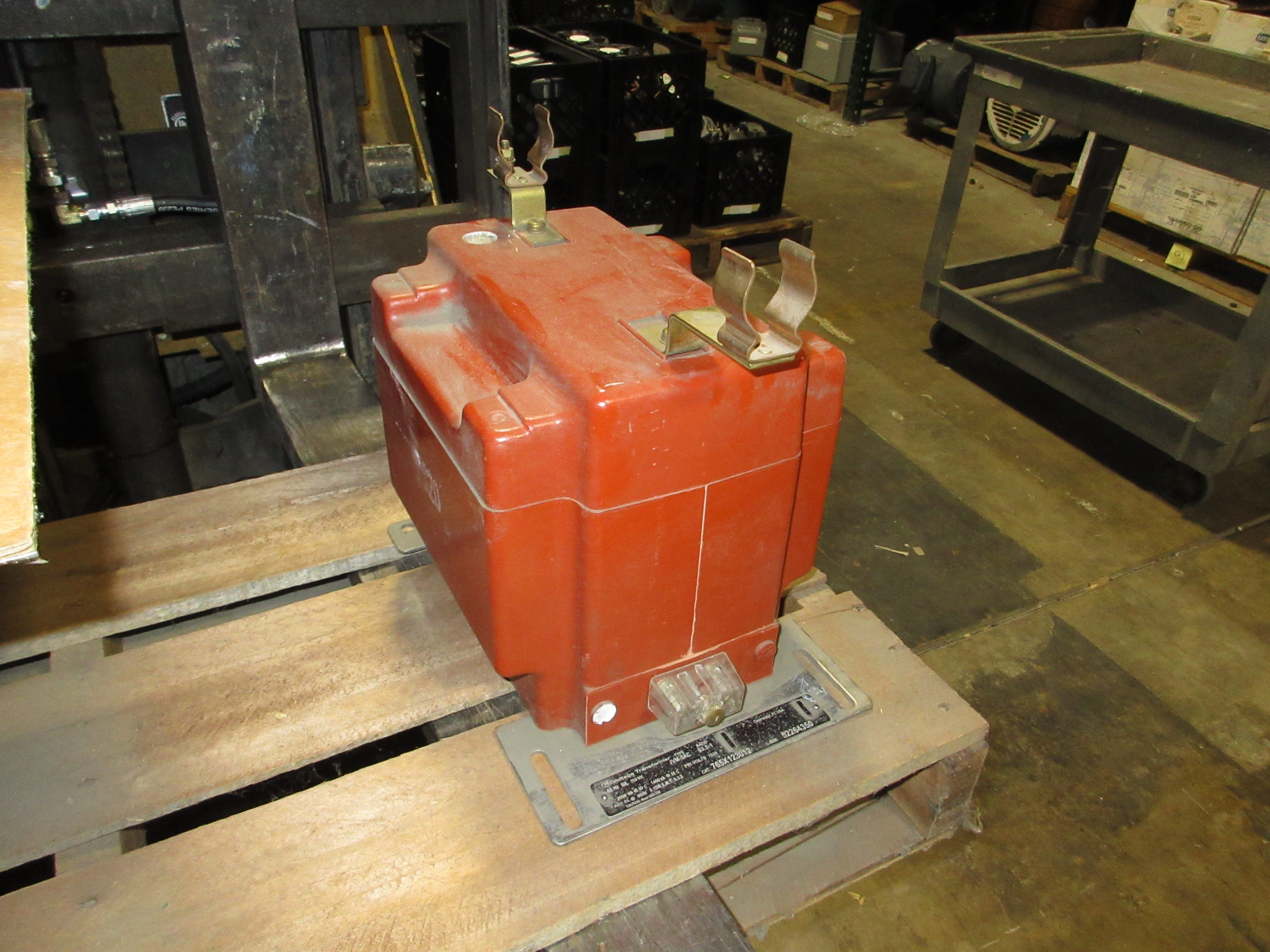 GE Type JVM-5AC Voltage Transformer 765X123012 Pri: 7620V Ratio: 63.5:1 2000VA