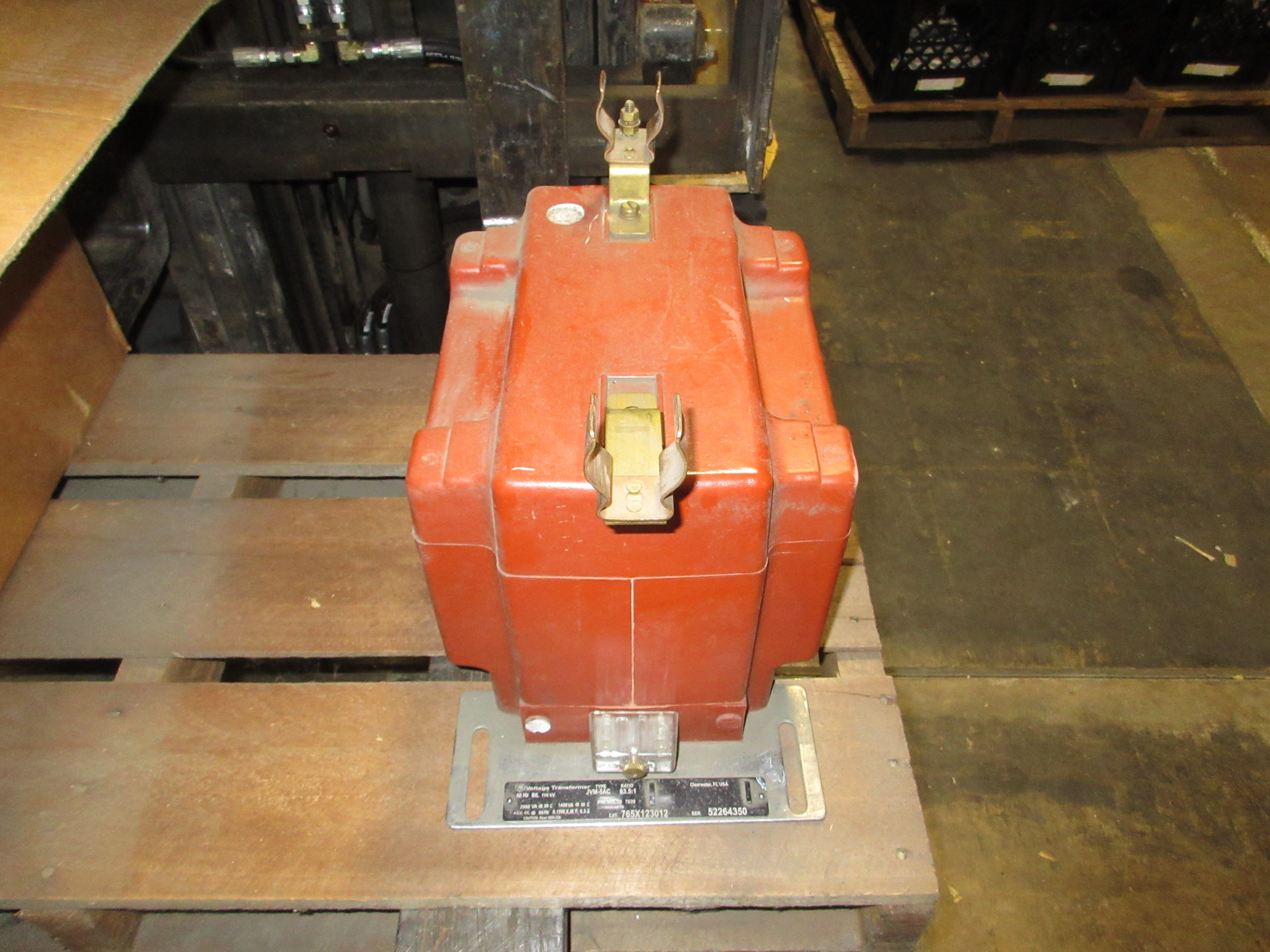 GE Type JVM-5AC Voltage Transformer 765X123012 Pri: 7620V Ratio: 63.5:1 2000VA