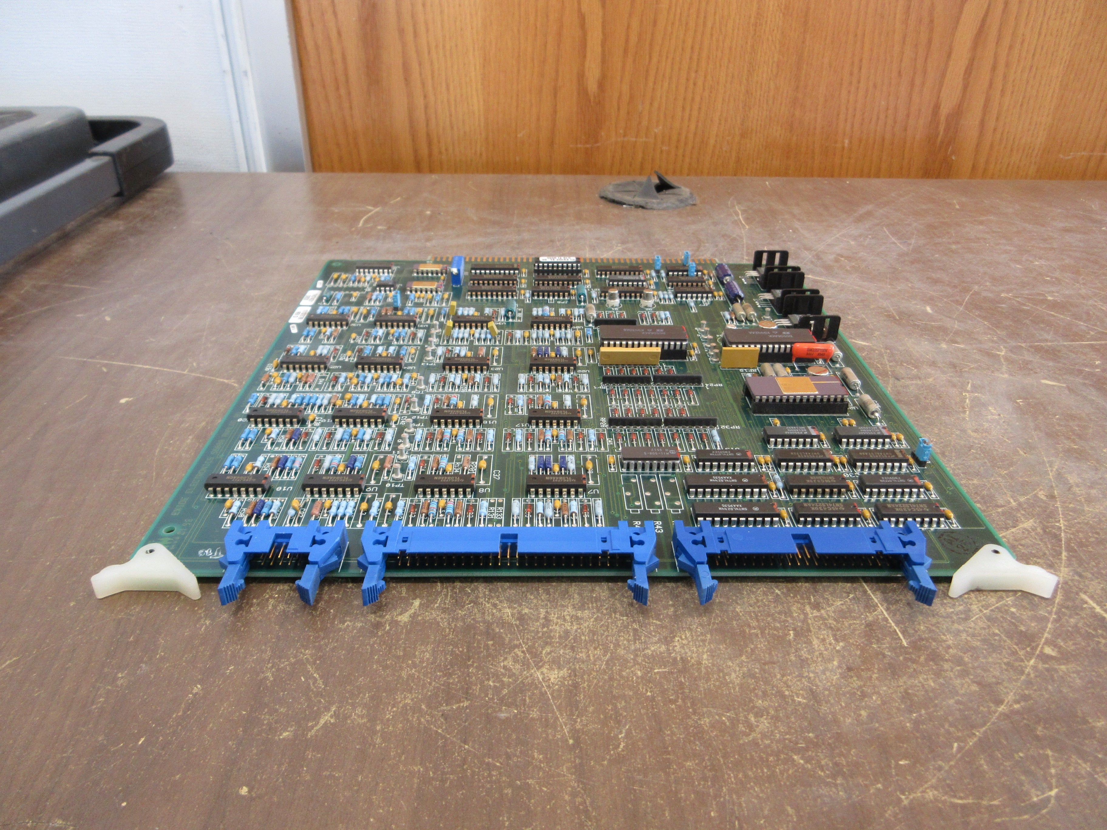 Exide Electronics S6000 Analog Board 118302581 Rev. C-1 Used